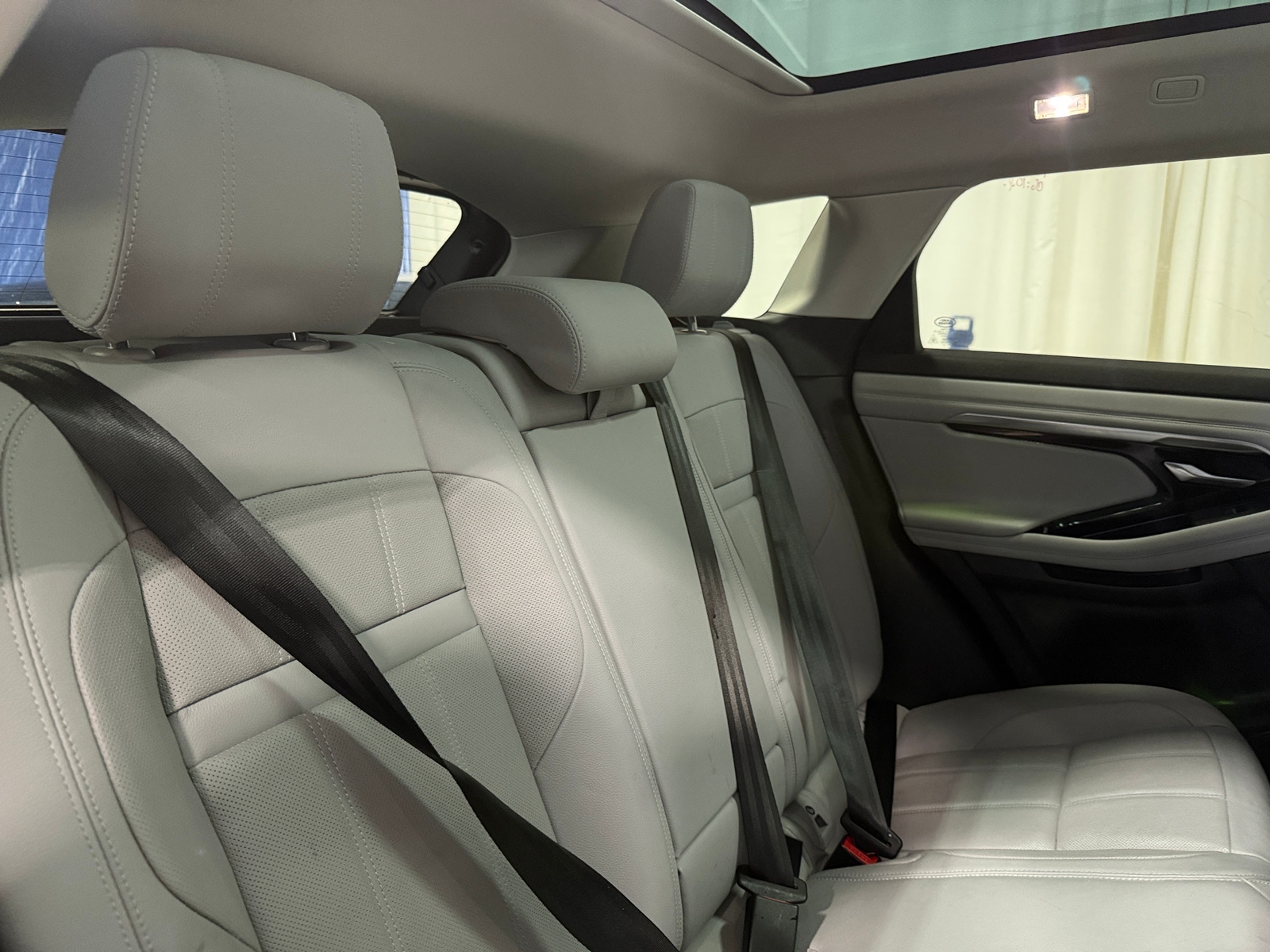 Thumbnail: 2020 Land Rover Range Rover Evoque - 5