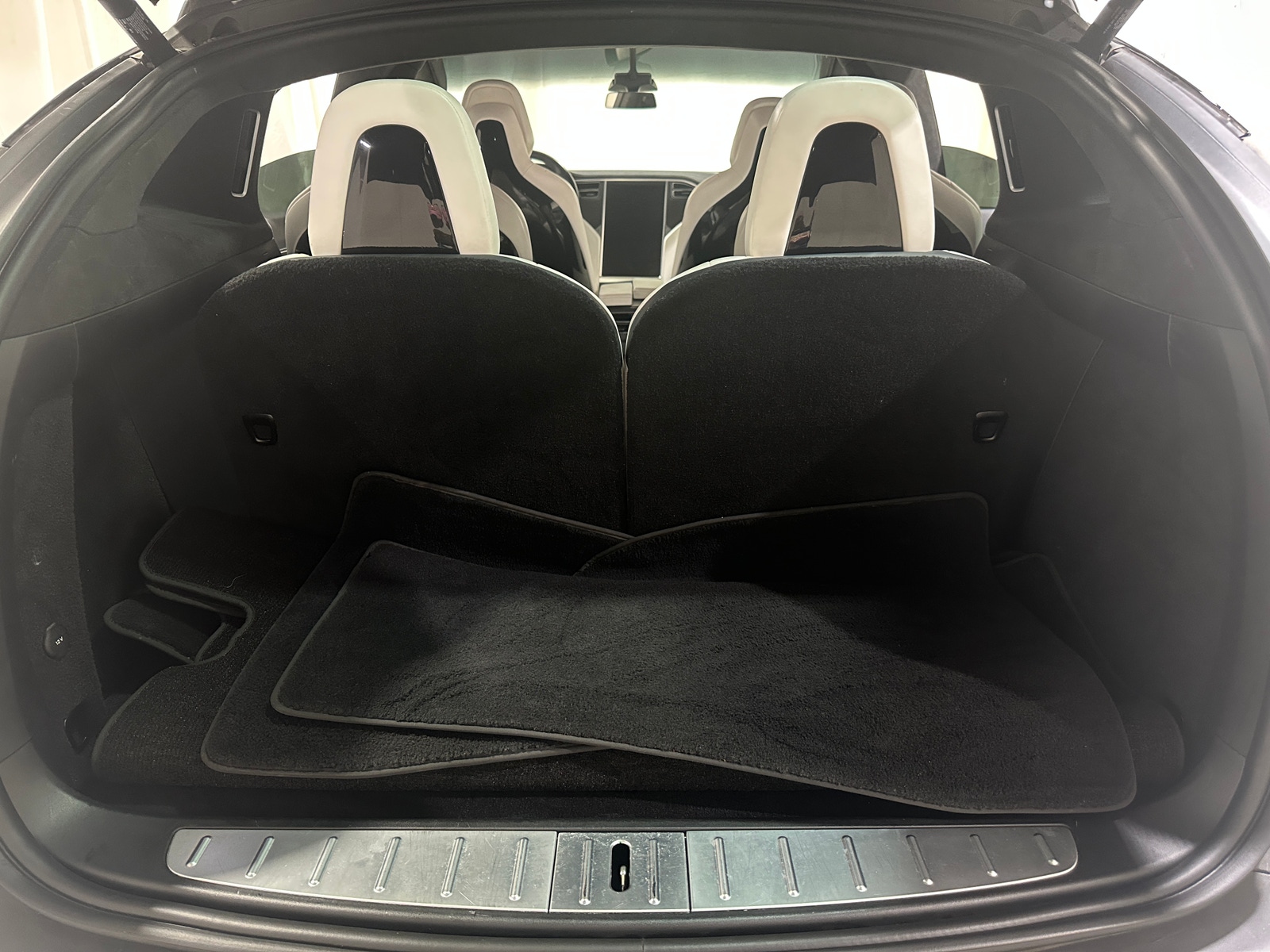 Thumbnail: 2016 Tesla Model X - 6