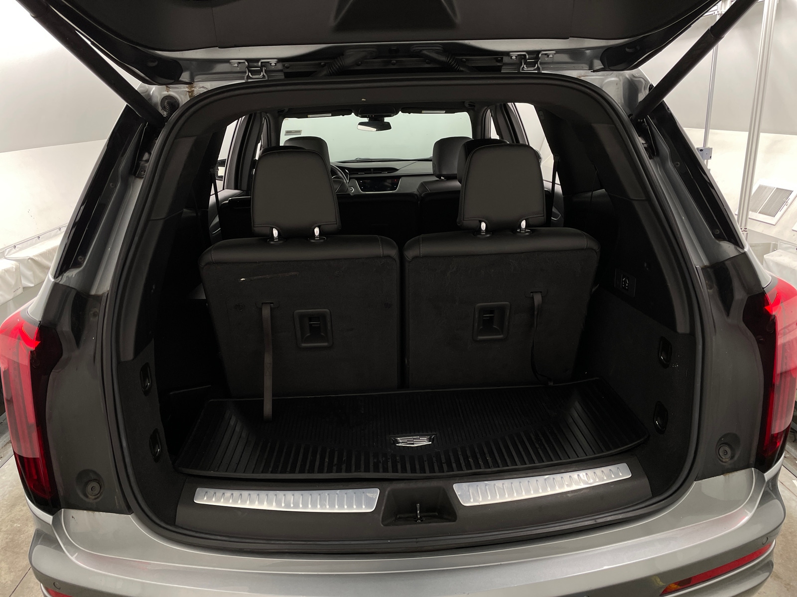 Thumbnail: 2024 Cadillac XT6 - 6