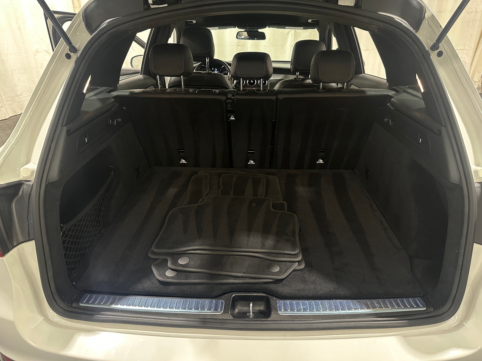 Thumbnail: 2019 Mercedes-Benz GLC - 6