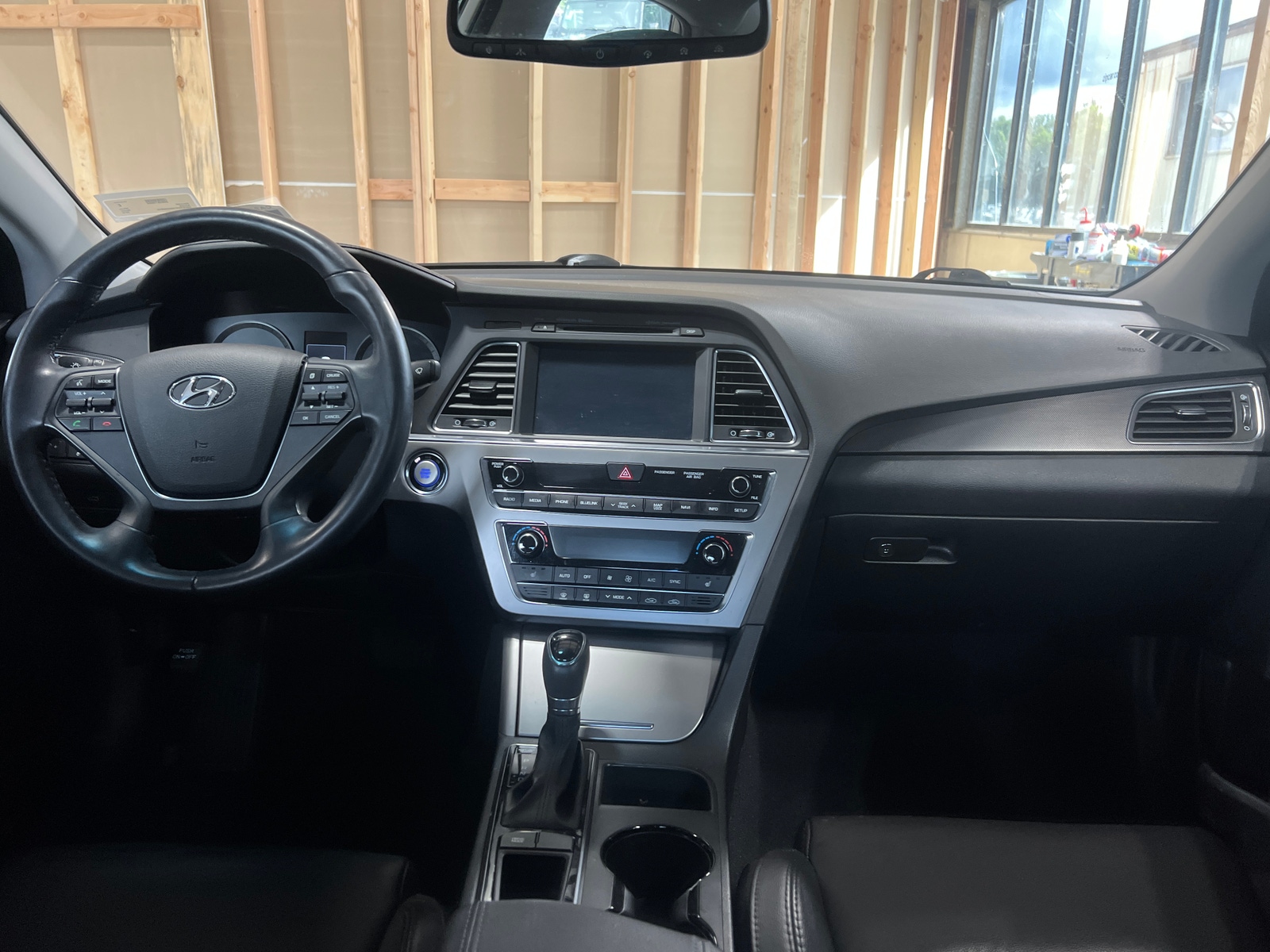 Thumbnail: 2016 Hyundai Sonata - 3