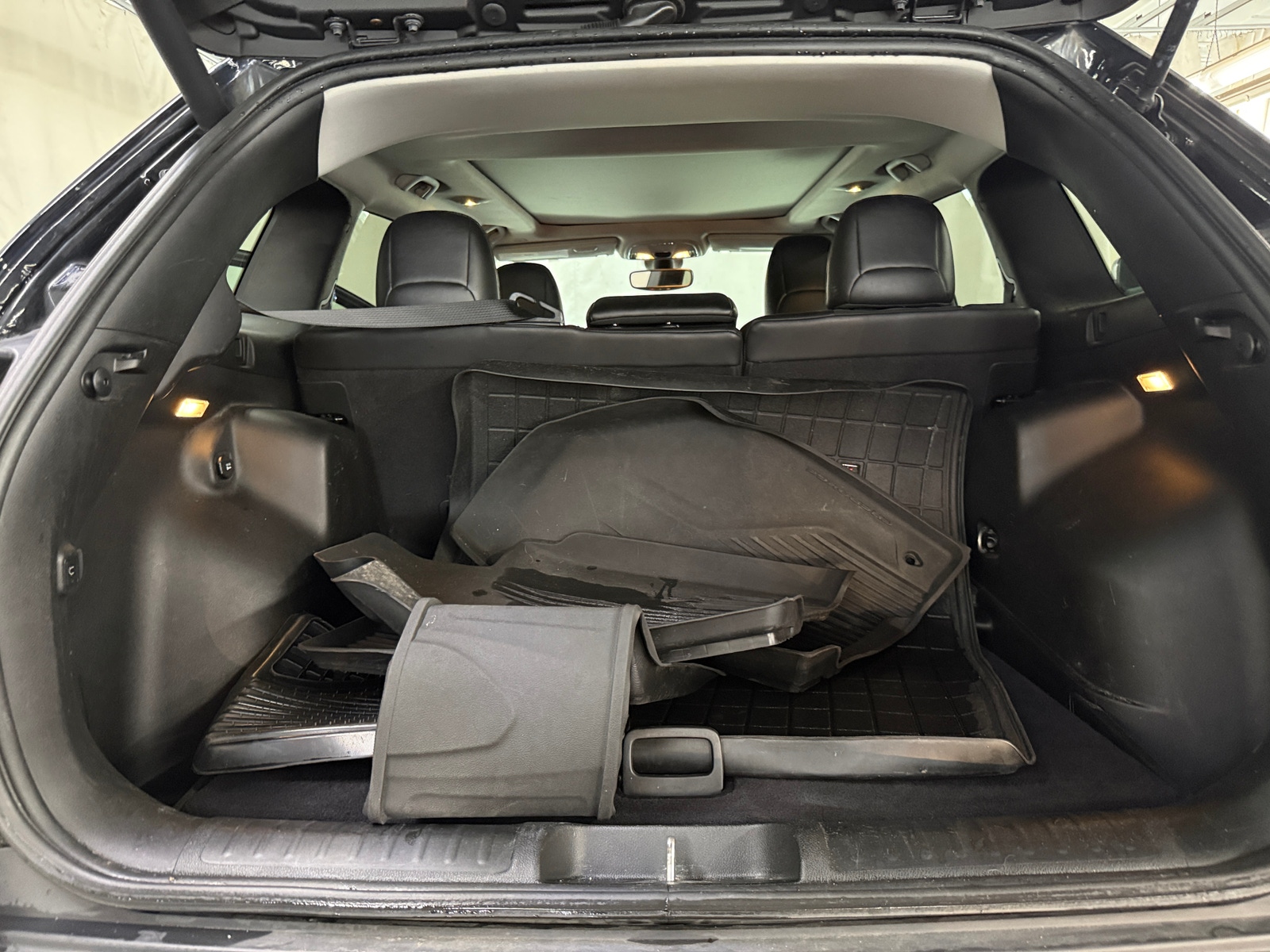 Thumbnail: 2019 Jeep Cherokee - 6