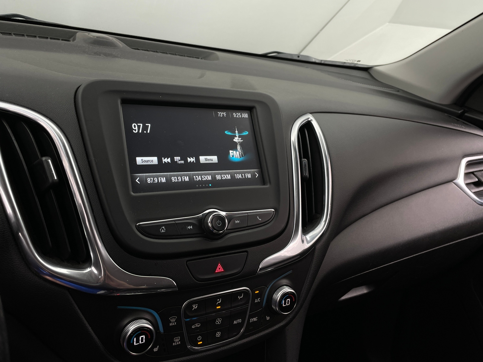 Thumbnail: 2018 Chevrolet Equinox - 4