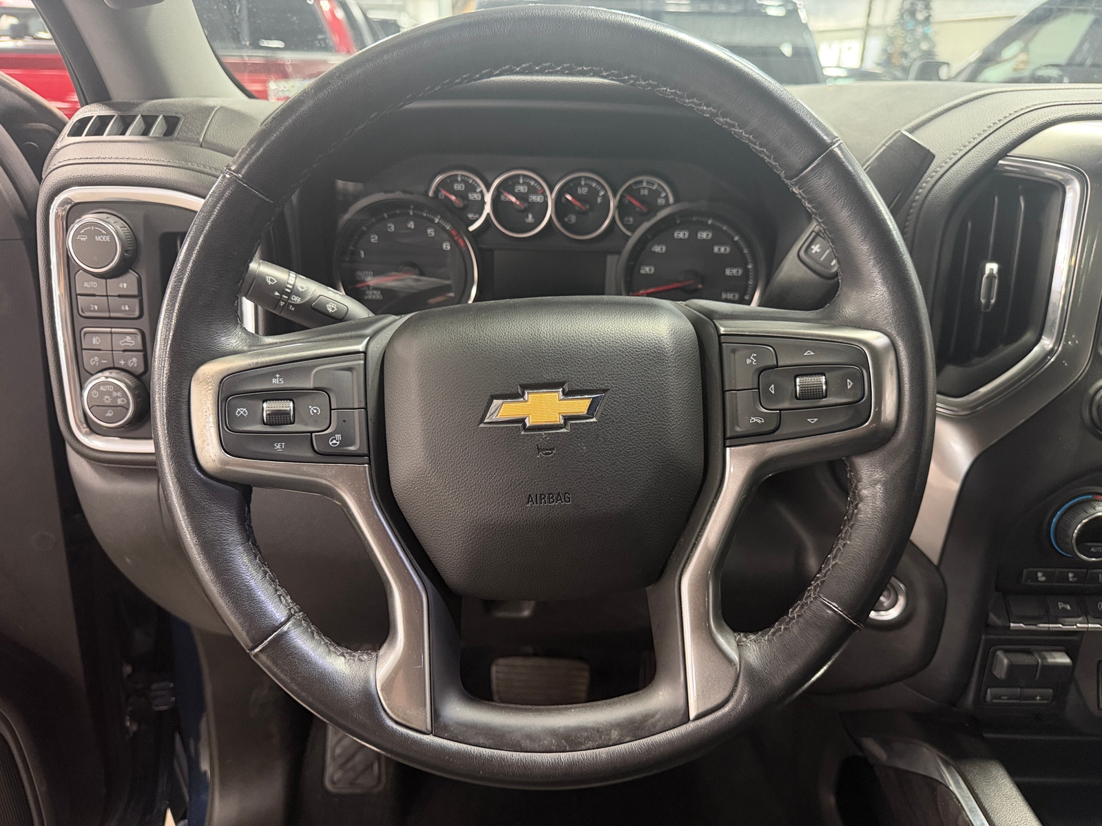 Thumbnail: 2021 Chevrolet Silverado 1500 - 4
