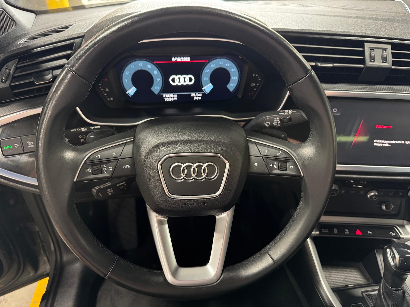 Thumbnail: 2025 Audi Q3 - 4