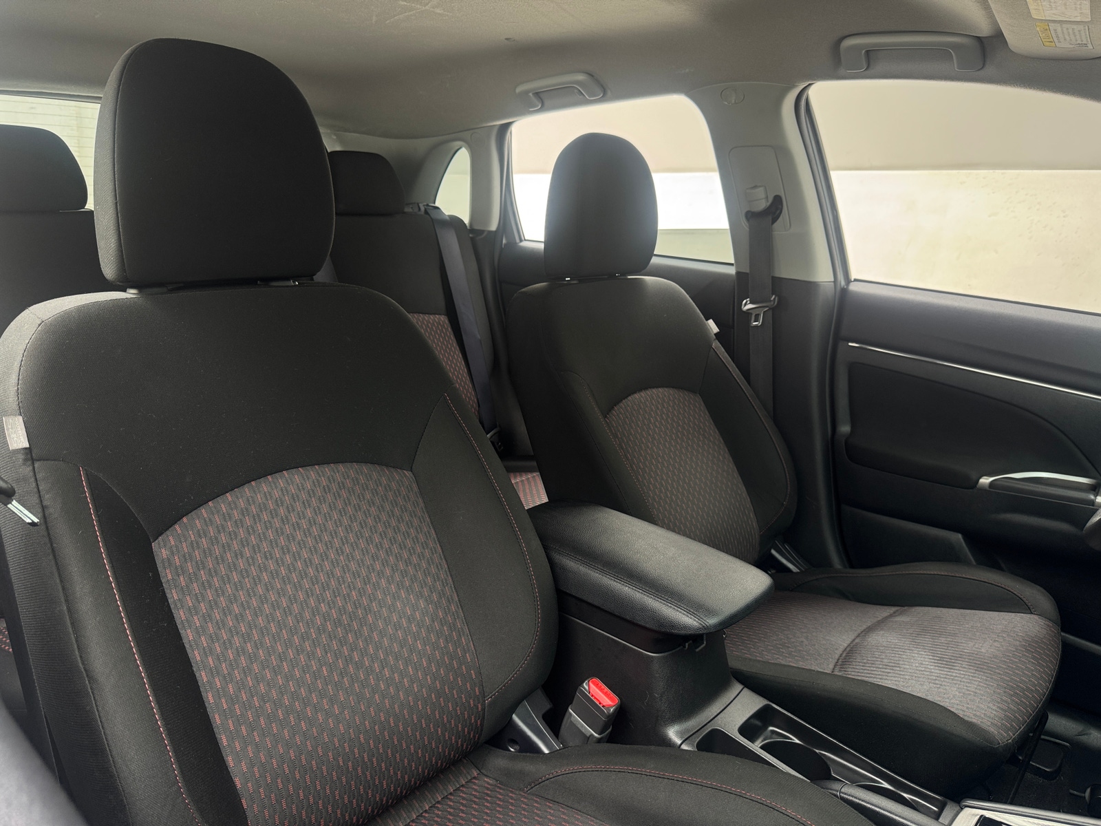 Thumbnail: 2018 Mitsubishi Outlander Sport - 2