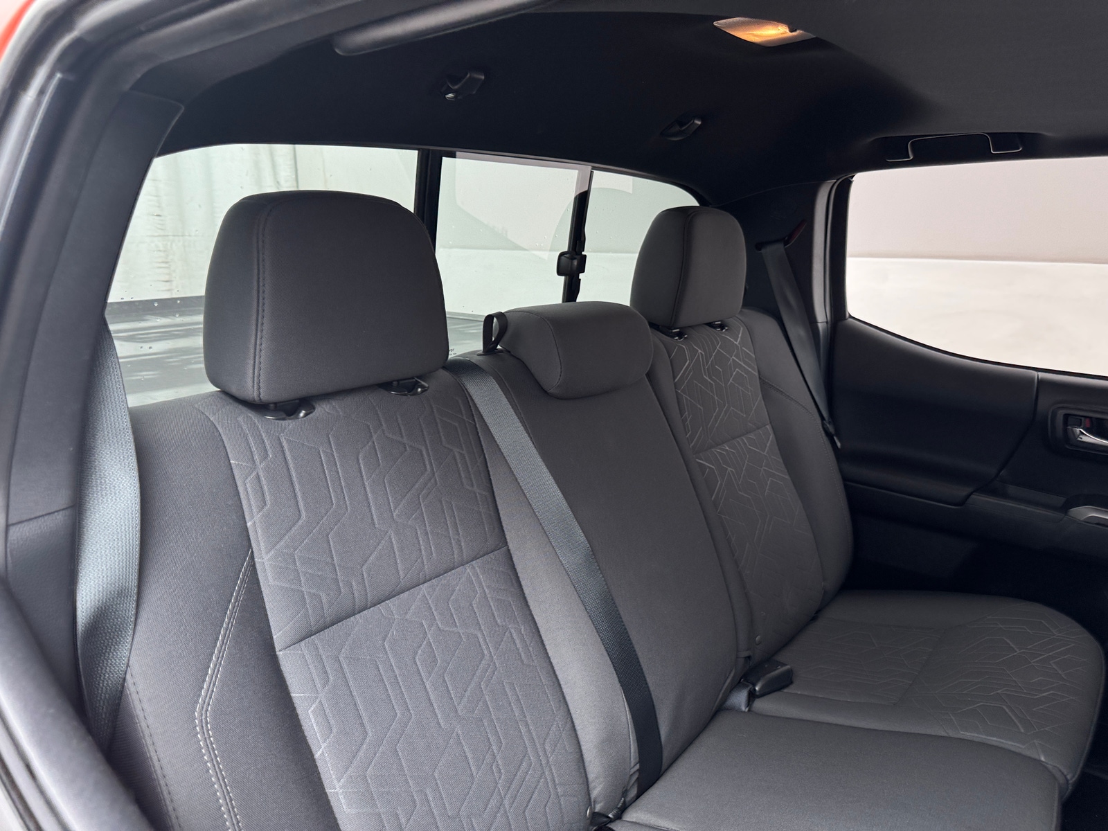 Thumbnail: 2016 Toyota Tacoma - 6