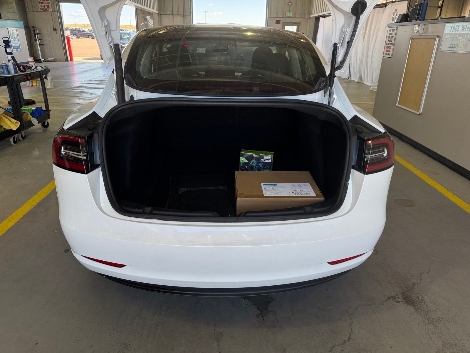 Thumbnail: 2023 Tesla Model 3 - 6