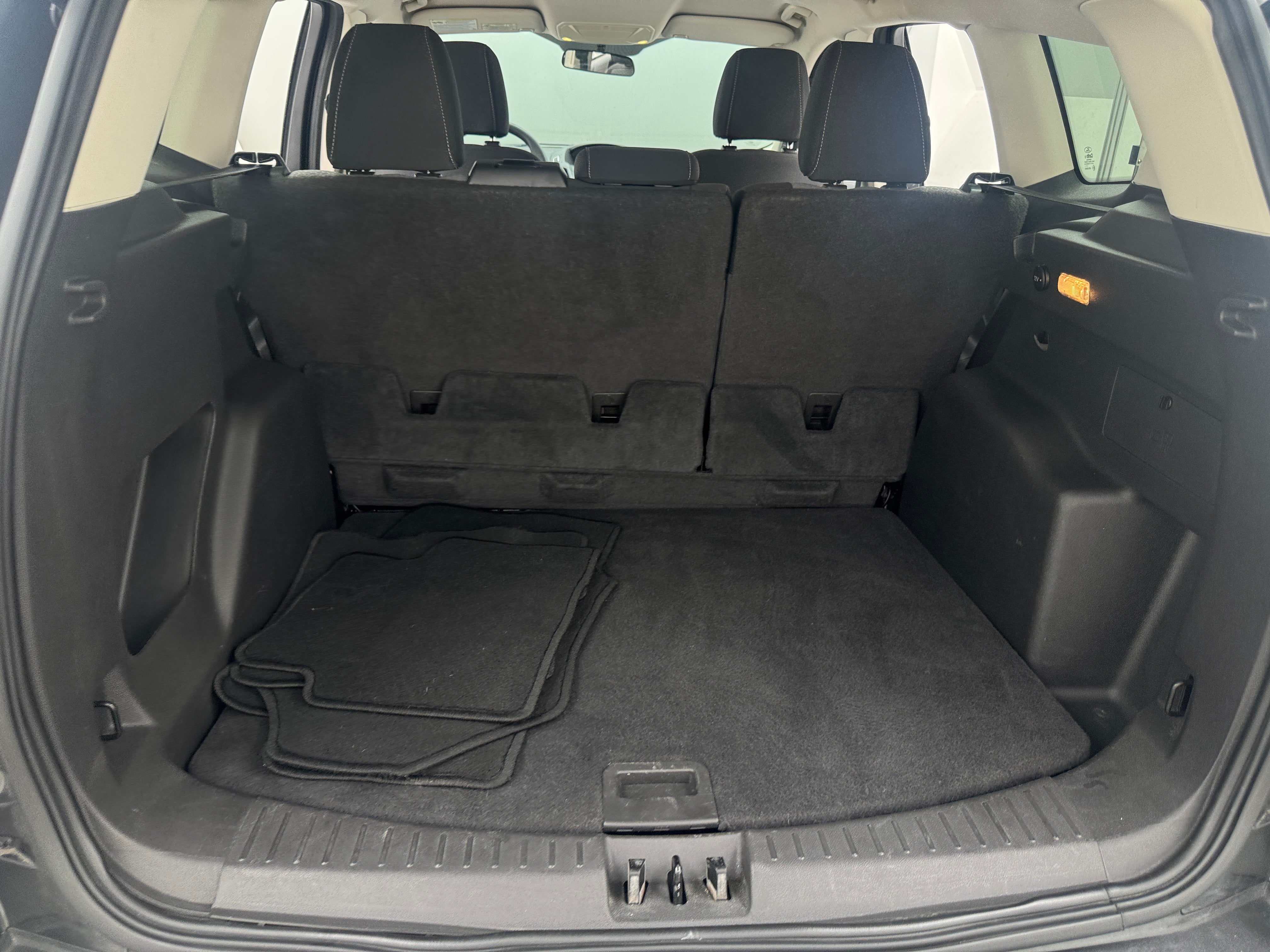 2017 Ford Escape SE - Photo 8