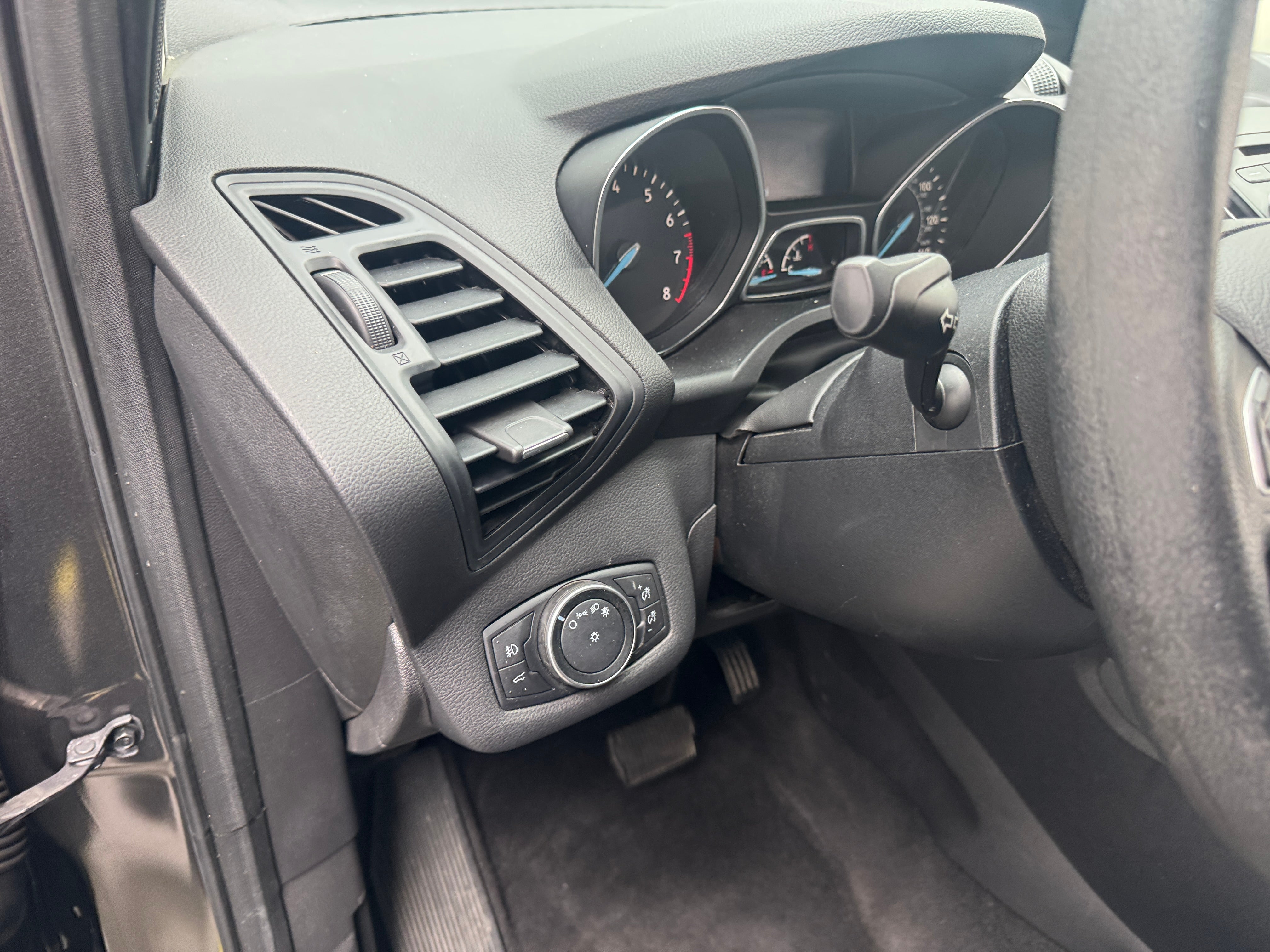 2017 Ford Escape SE - Photo 5