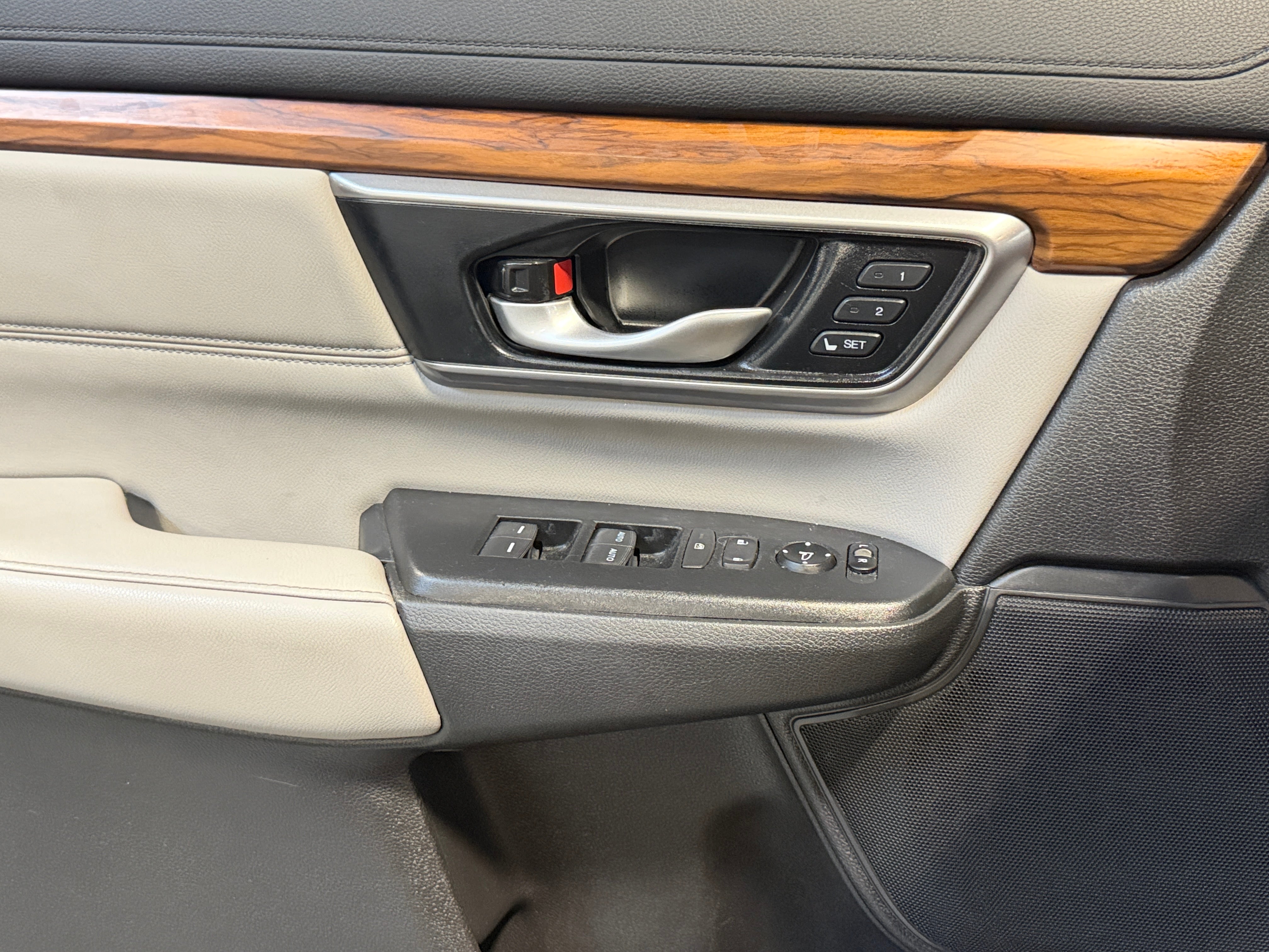 Used 2021 Honda CR-V EX-L with VIN 7FART6H8XME034504 for sale in Eagan, Minnesota