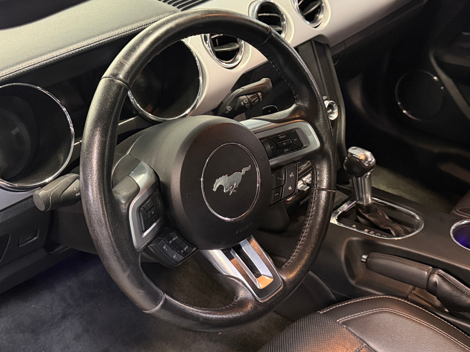 Thumbnail: 2017 Ford Mustang - 3