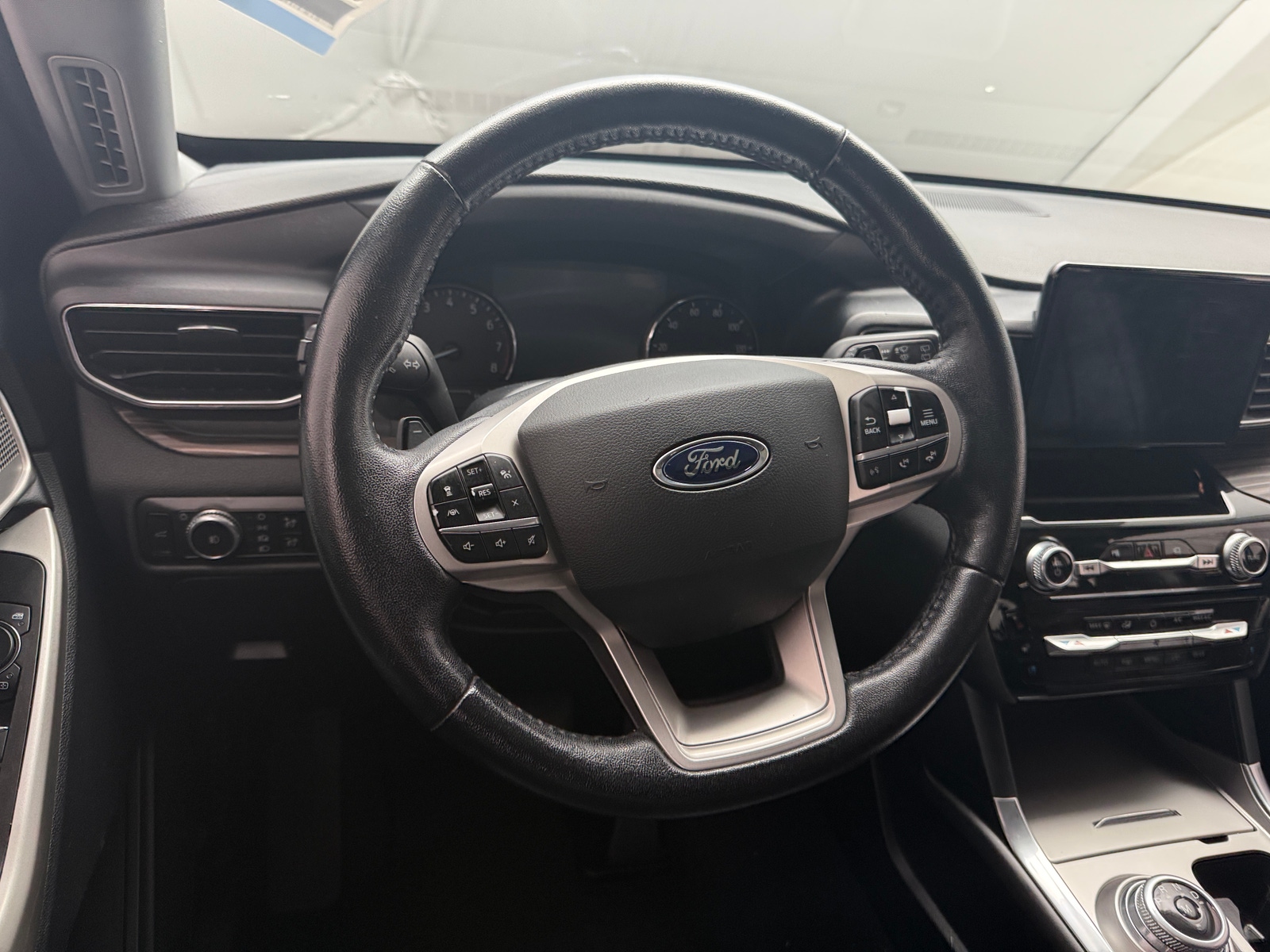 Thumbnail: 2021 Ford Explorer - 4