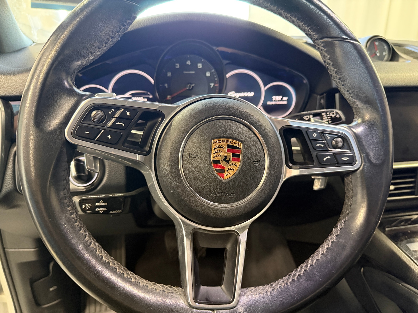 Thumbnail: 2020 Porsche Cayenne - 3