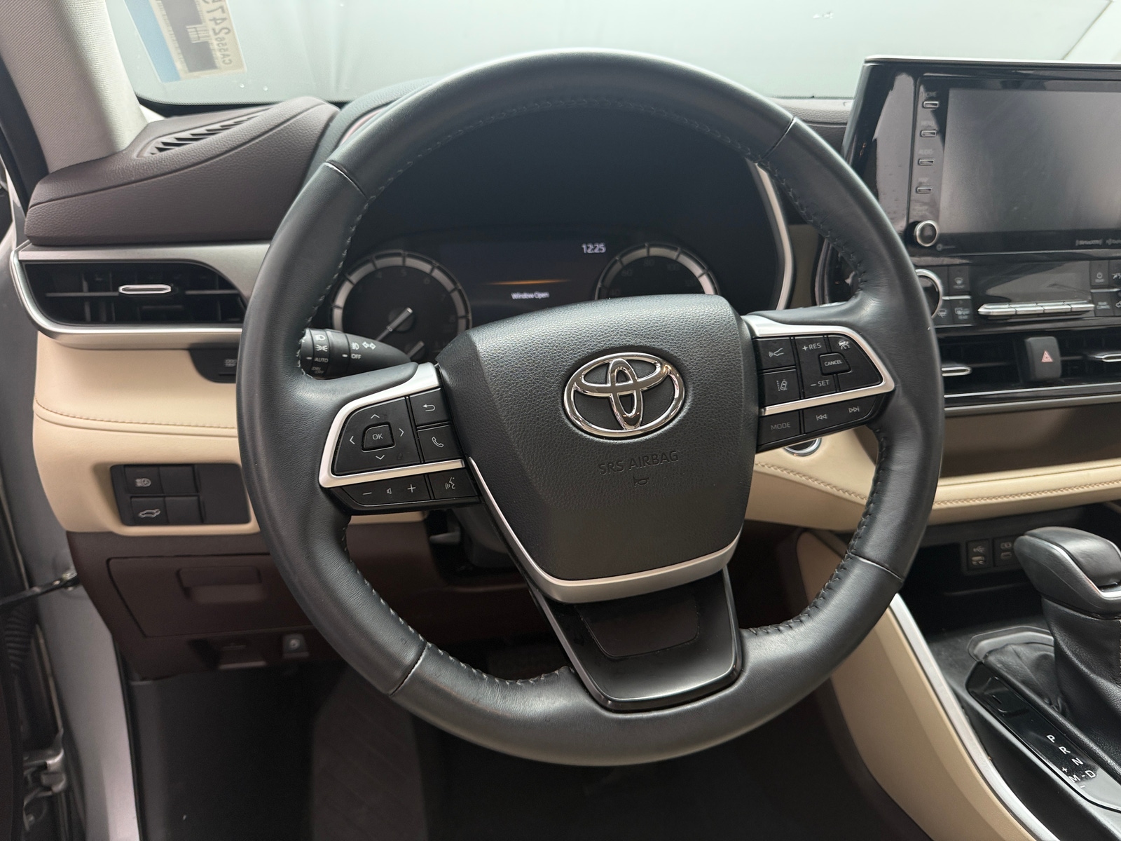 Thumbnail: 2022 Toyota Highlander - 4