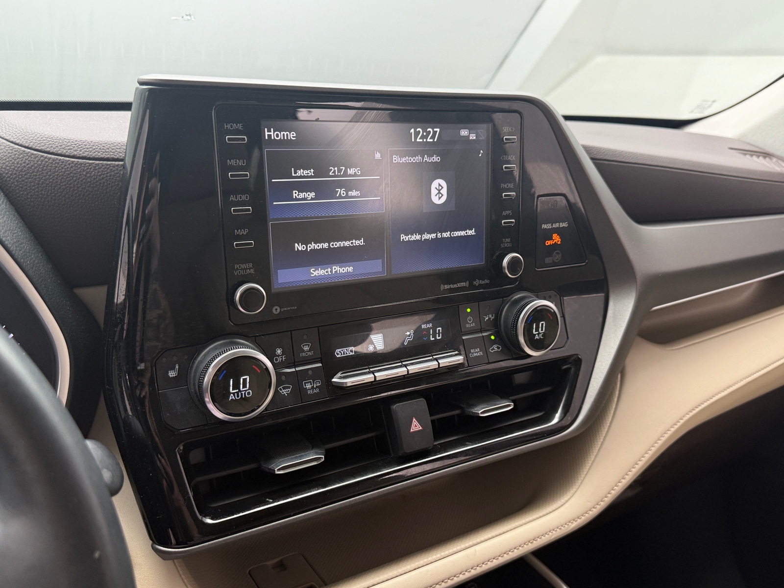 Thumbnail: 2022 Toyota Highlander - 3