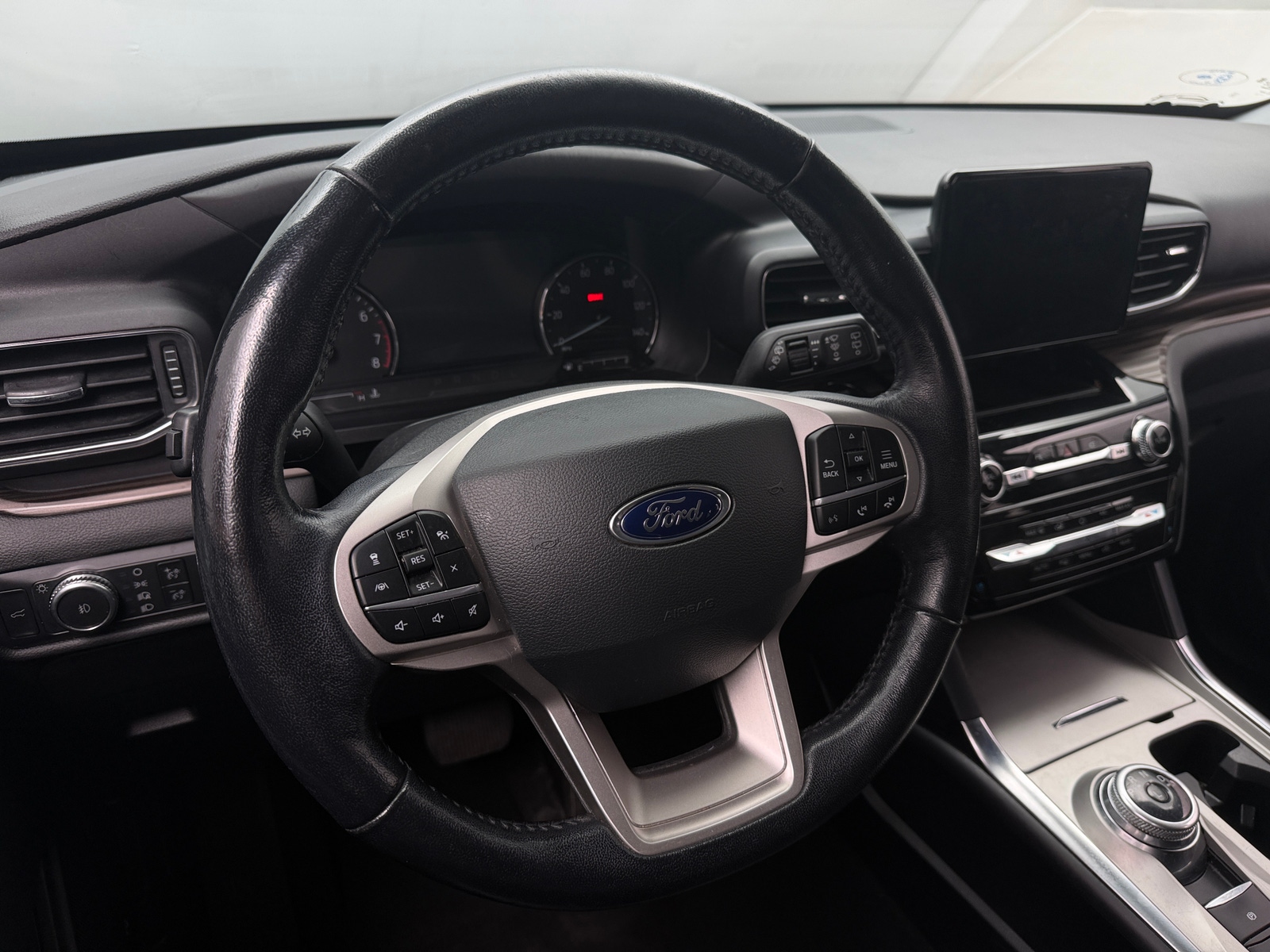 Thumbnail: 2022 Ford Explorer - 4