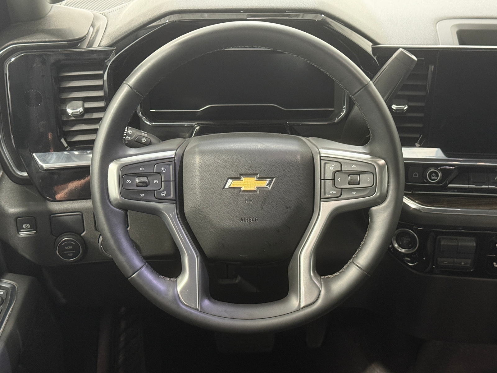 Thumbnail: 2025 Chevrolet Silverado 1500 - 5
