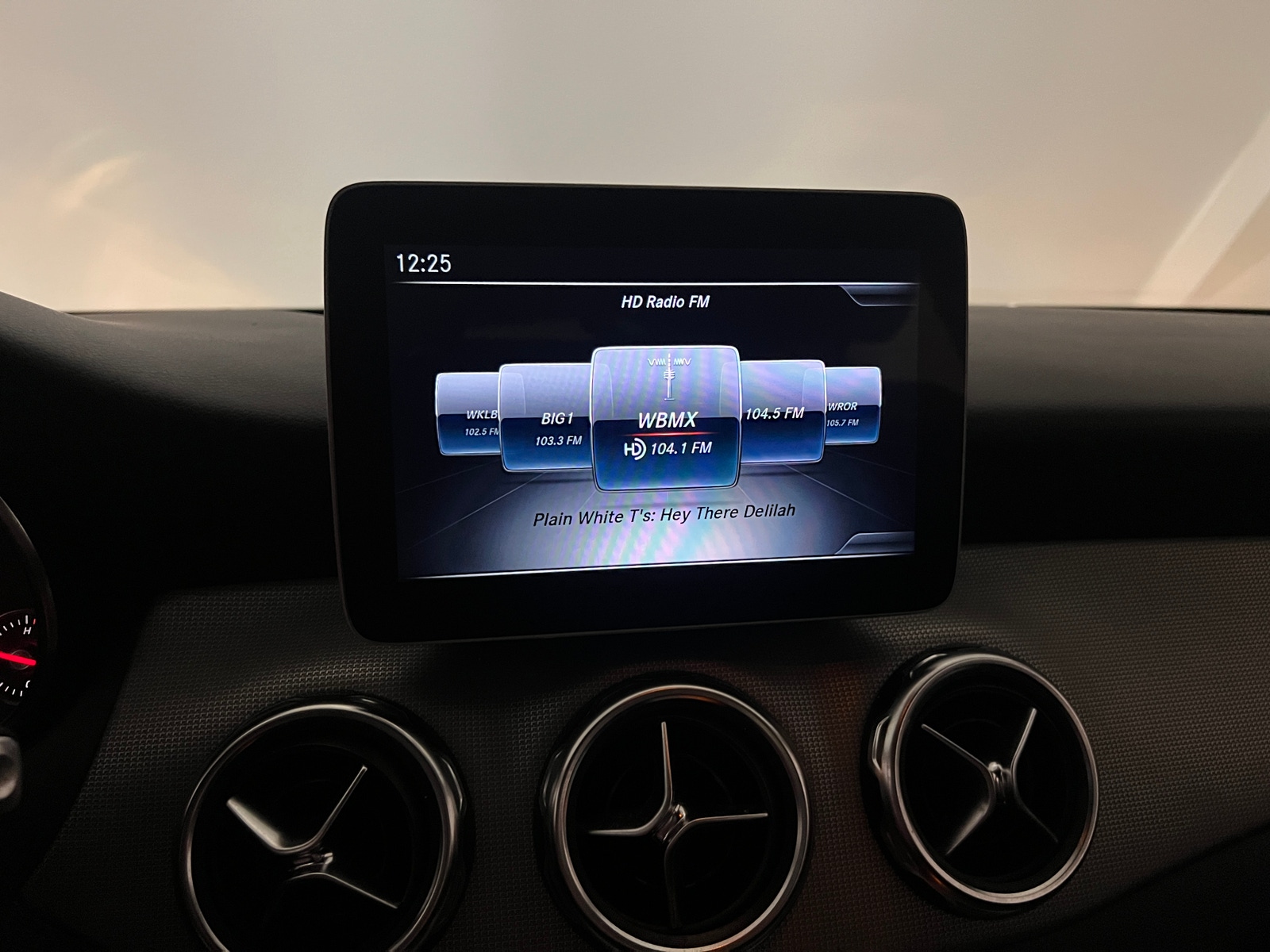 Thumbnail: 2019 Mercedes-Benz GLA - 3