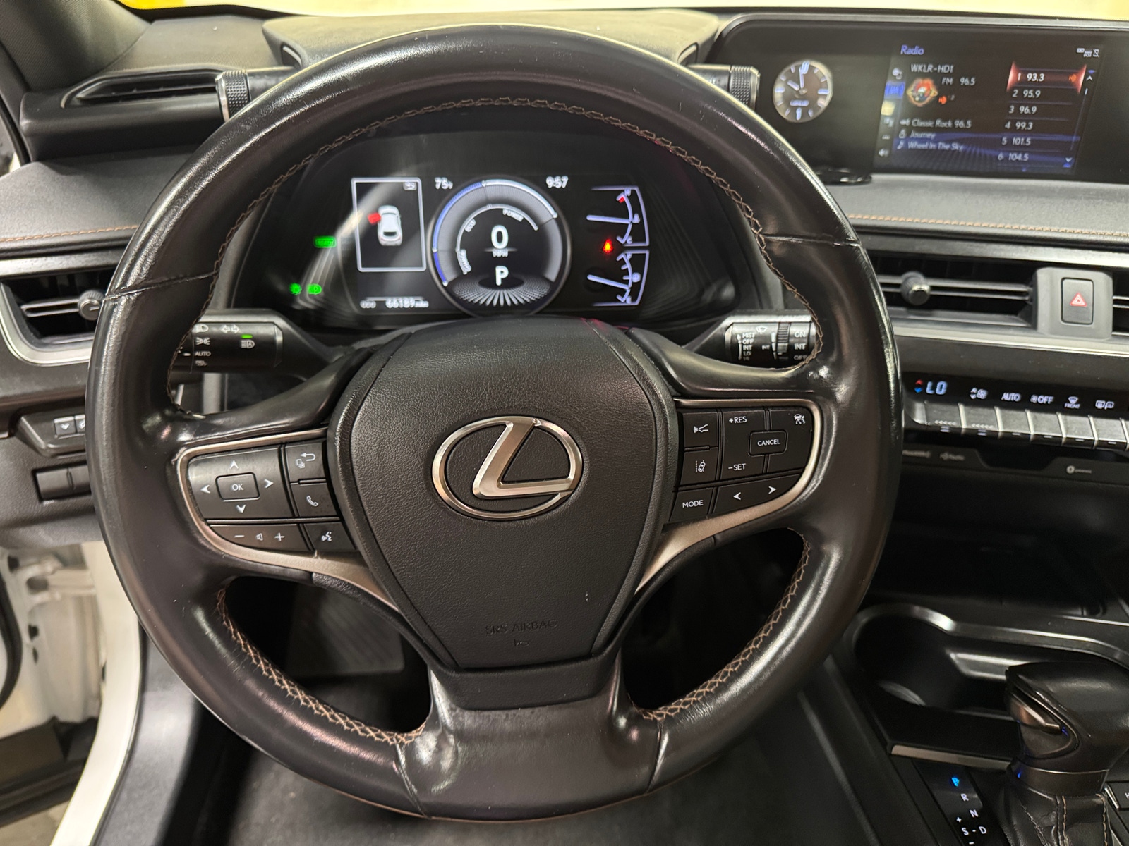 Thumbnail: 2019 Lexus UX - 4