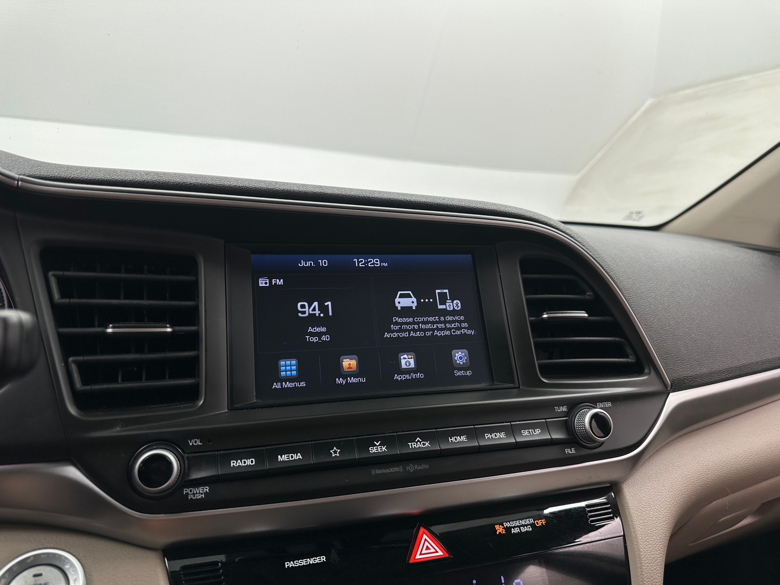 Thumbnail: 2019 Hyundai Elantra - 4