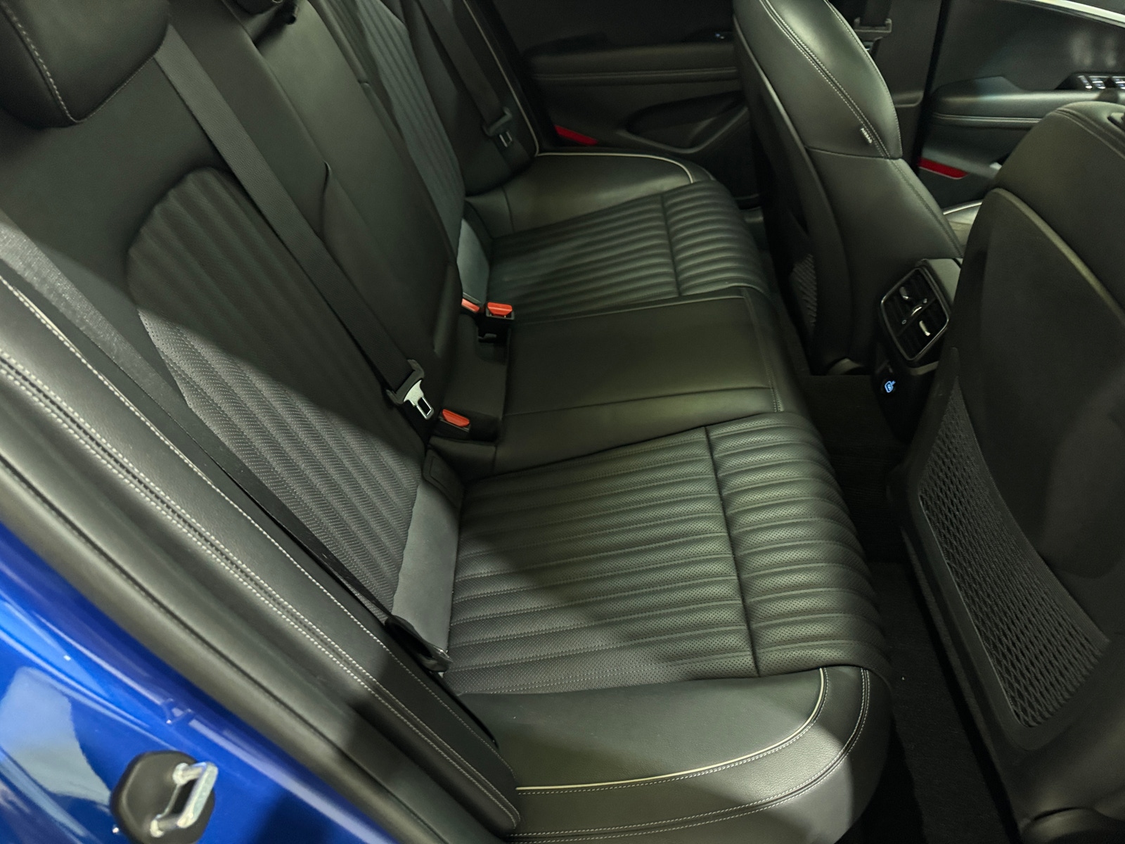 Thumbnail: 2022 Genesis G70 - 5