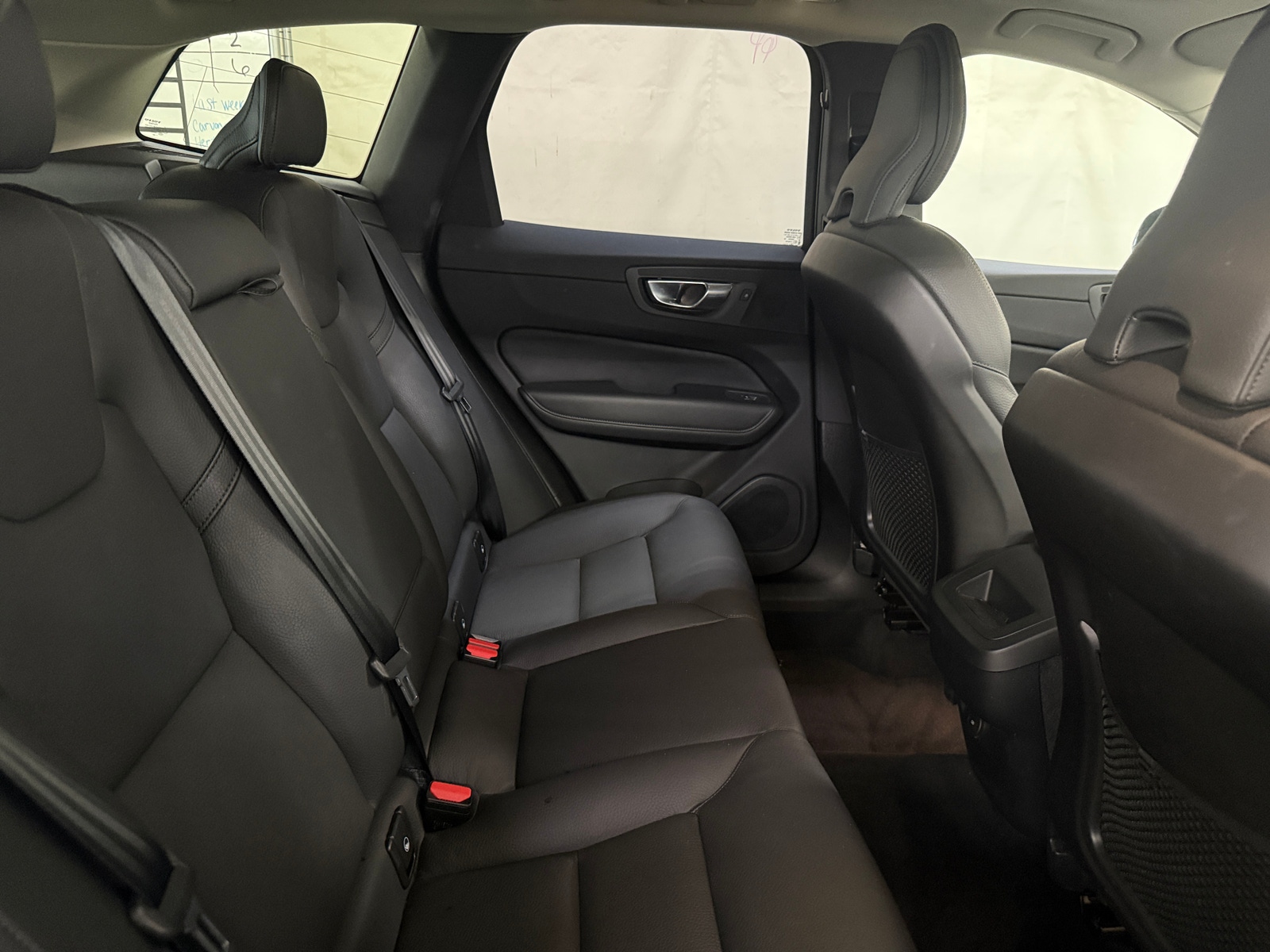 Thumbnail: 2025 Volvo XC60 - 5