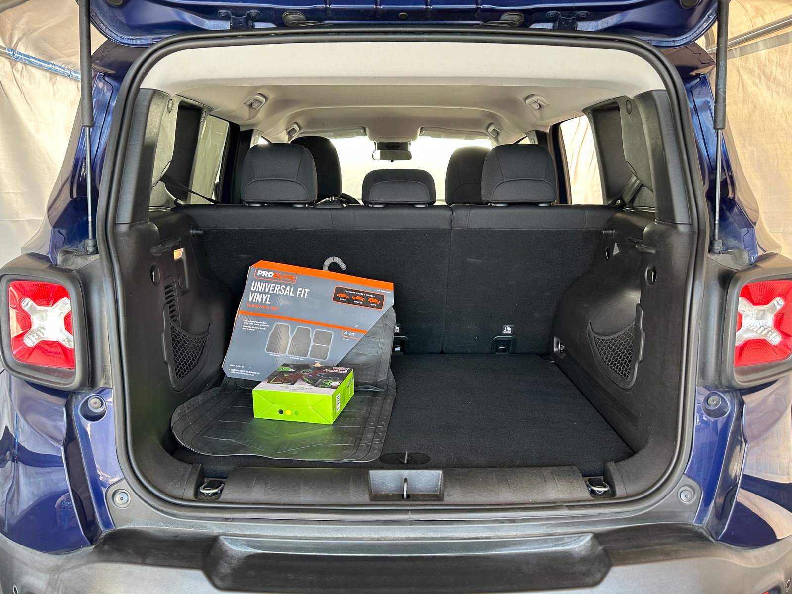 Thumbnail: 2018 Jeep Renegade - 7