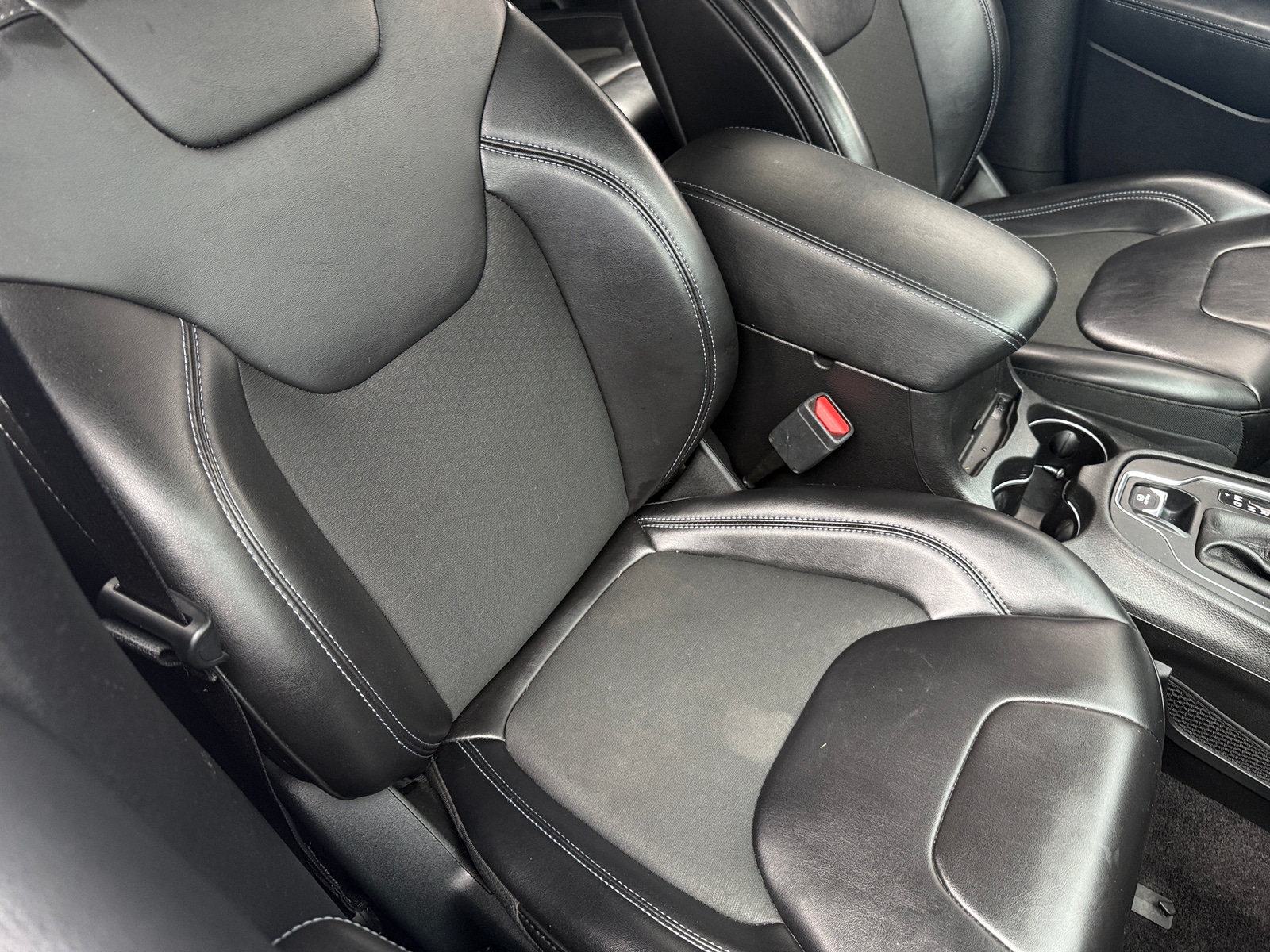 Thumbnail: 2019 Jeep Cherokee - 2