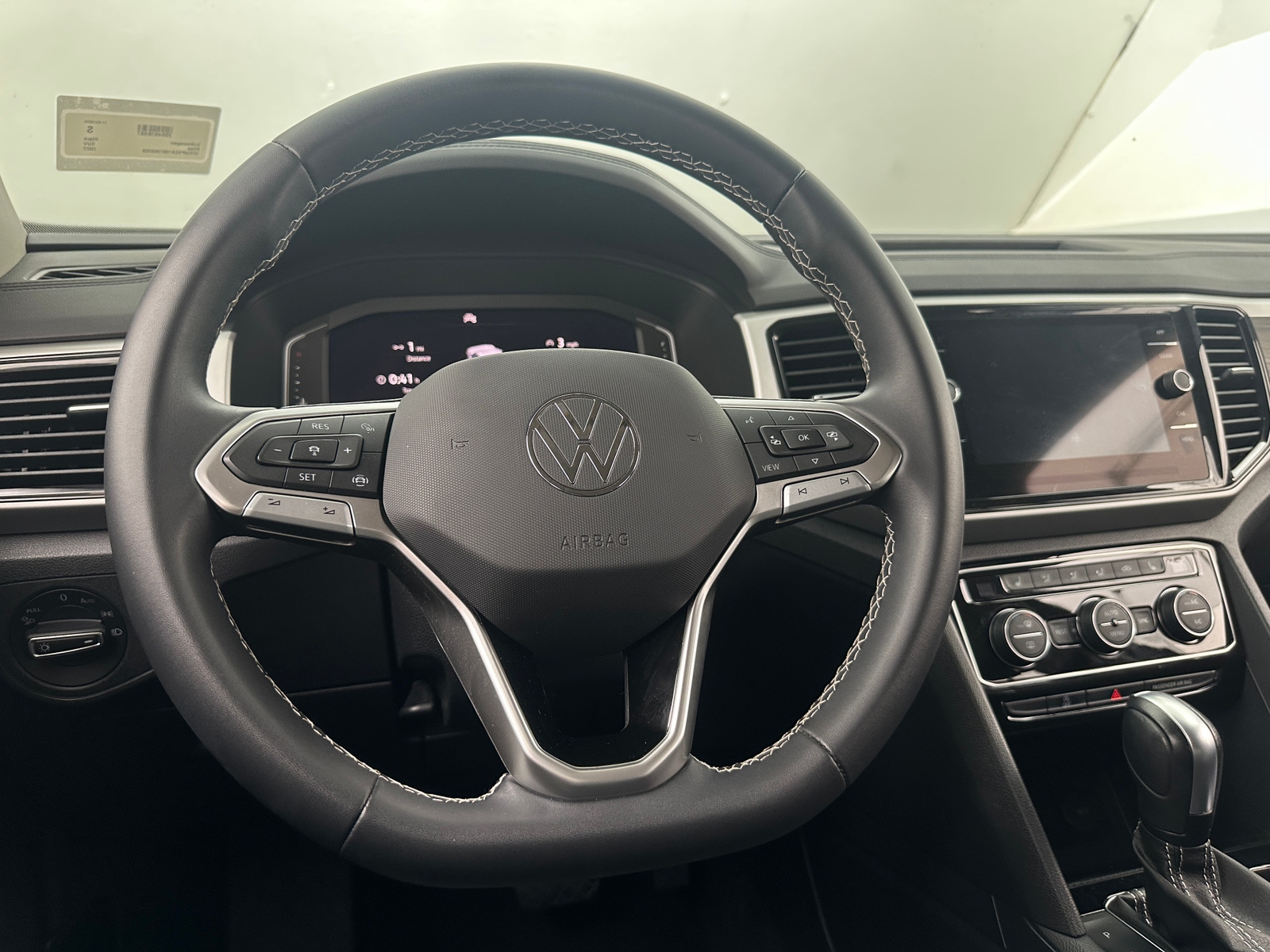 Thumbnail: 2022 Volkswagen Atlas - 4