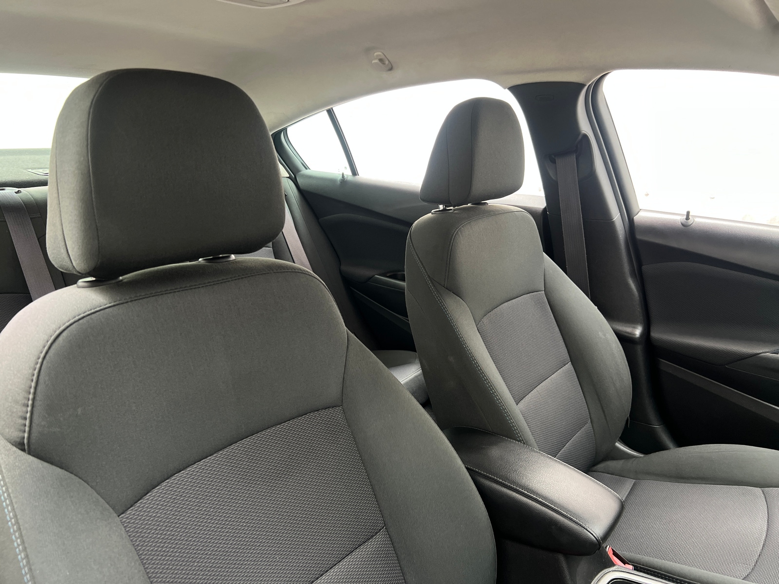 Thumbnail: 2016 Chevrolet Cruze - 2