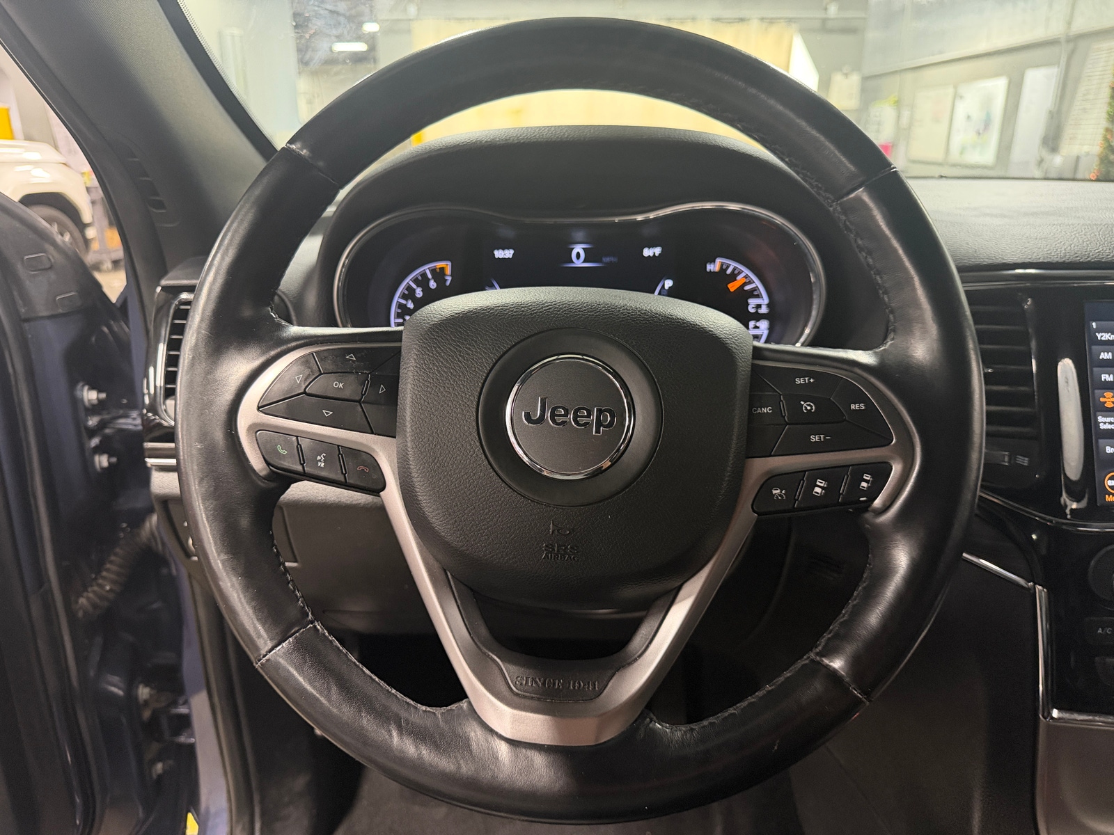 Thumbnail: 2021 Jeep Grand Cherokee - 4