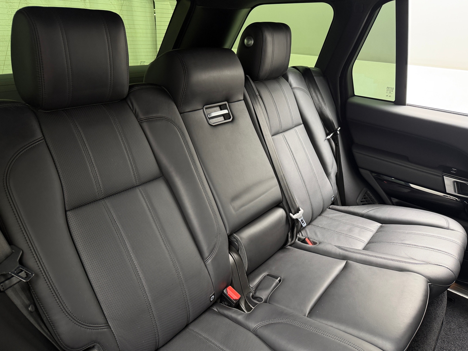 Thumbnail: 2017 Land Rover Range Rover - 5