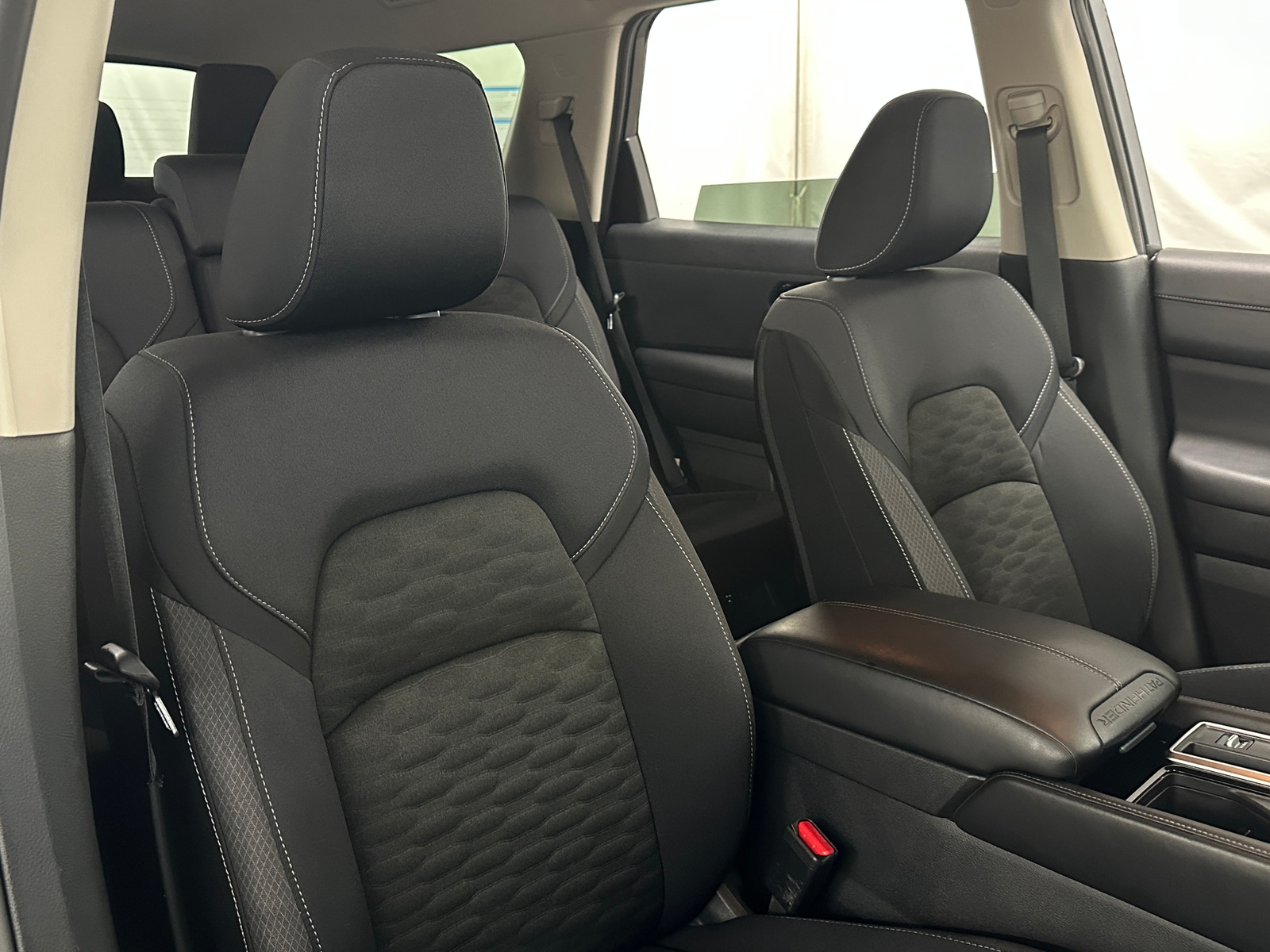 Thumbnail: 2025 Nissan Pathfinder - 2