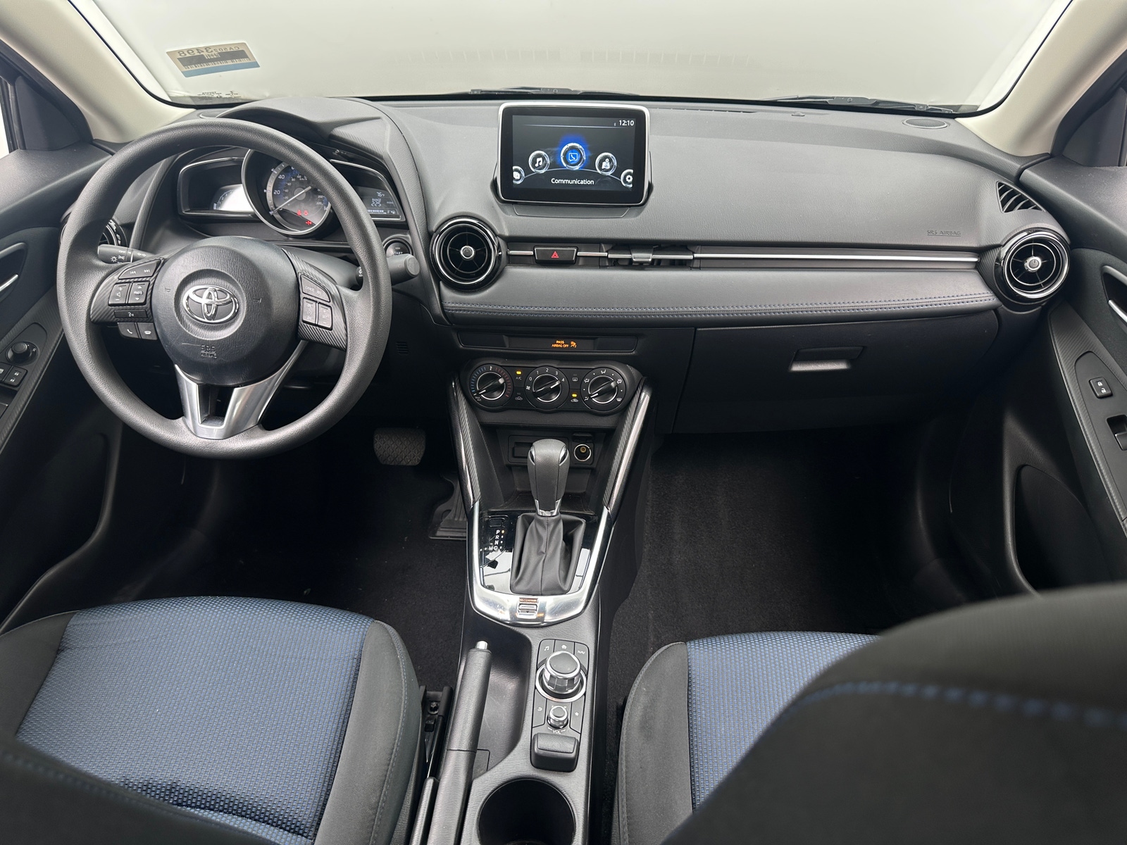 Thumbnail: 2017 Toyota Yaris iA - 3