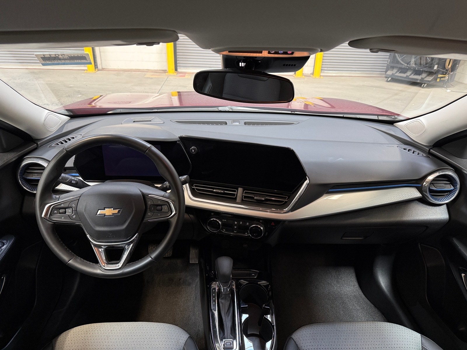 Thumbnail: 2025 Chevrolet Trax - 3