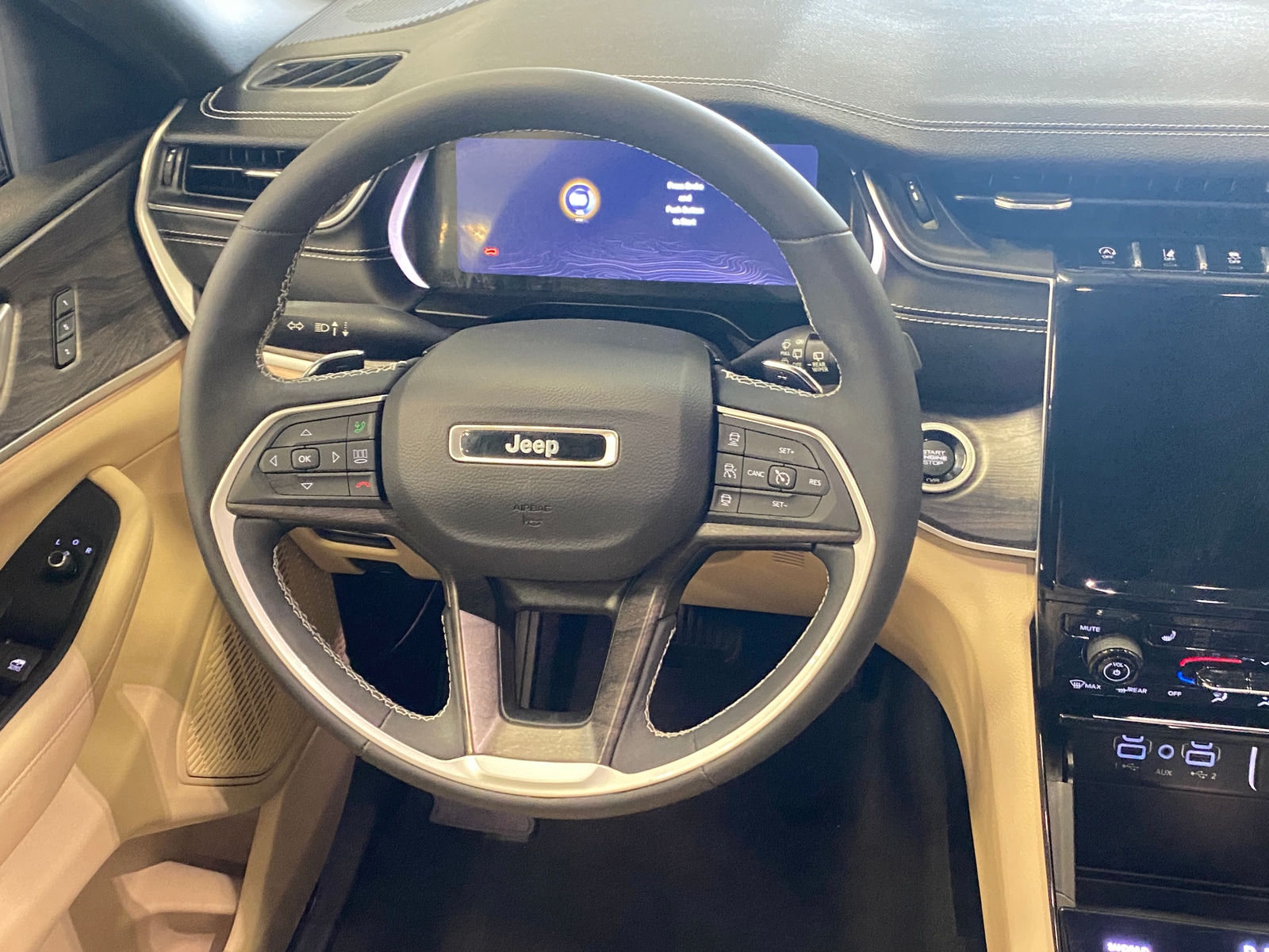 Thumbnail: 2023 Jeep Grand Cherokee - 4