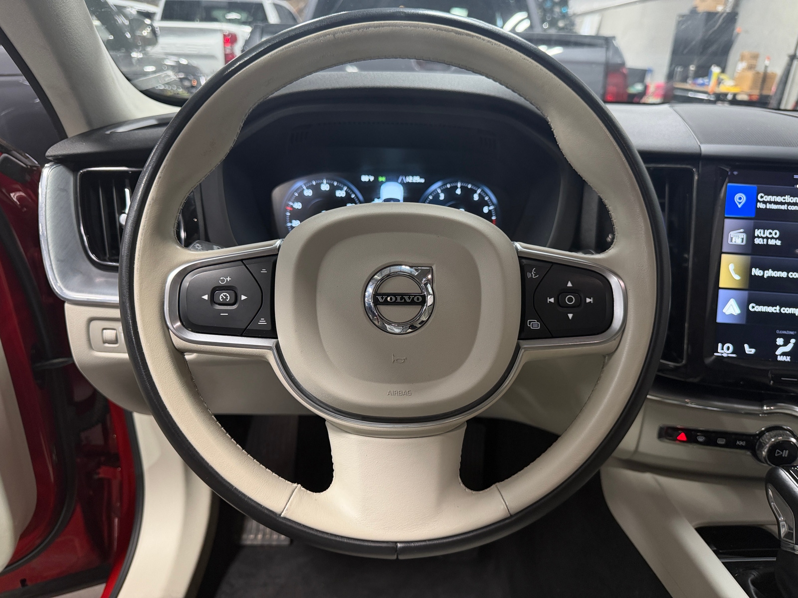 Thumbnail: 2020 Volvo XC60 - 4