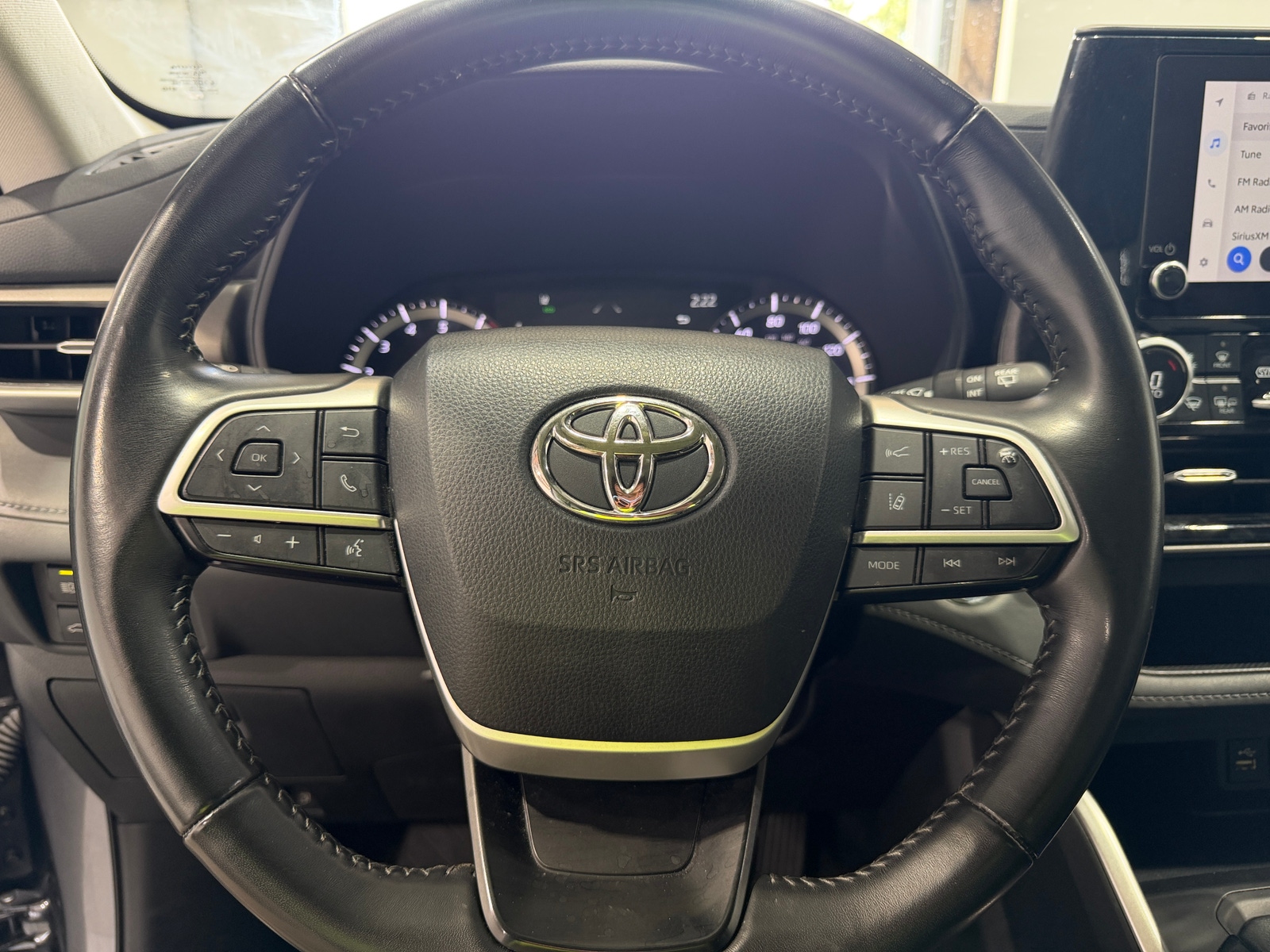 Thumbnail: 2023 Toyota Highlander - 5