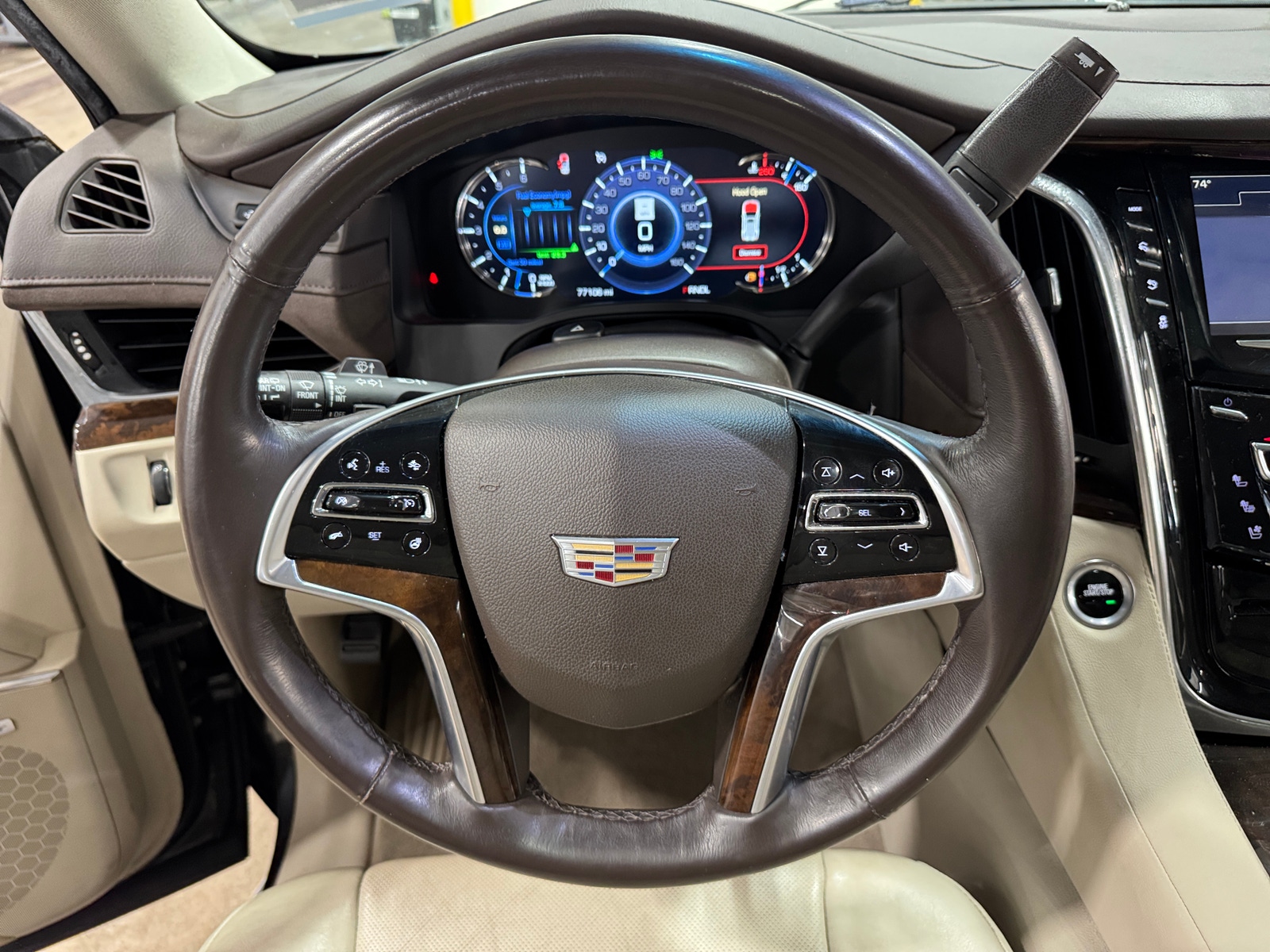 Thumbnail: 2017 Cadillac Escalade - 4