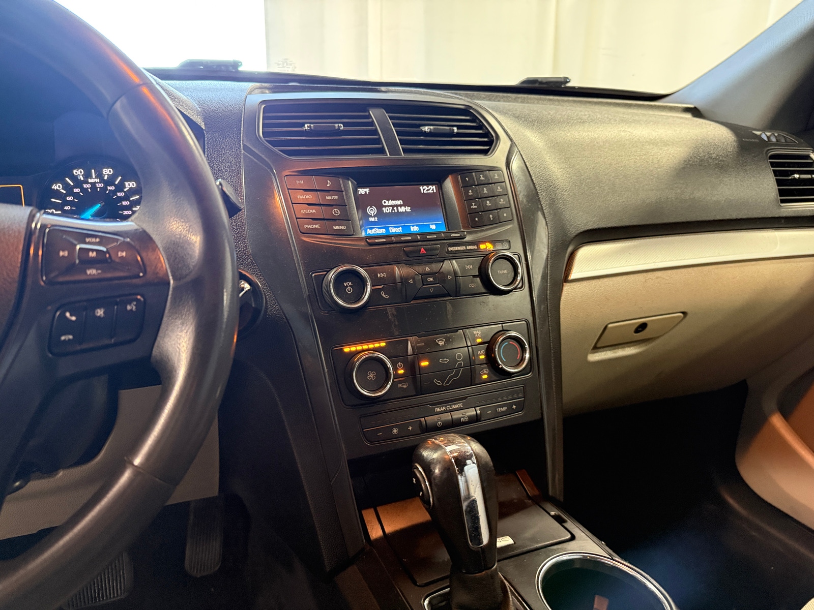 Thumbnail: 2018 Ford Explorer - 4