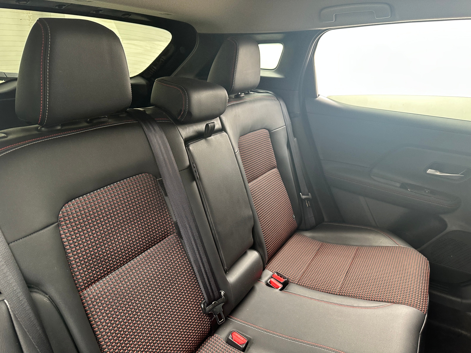 Thumbnail: 2025 Nissan Kicks - 5