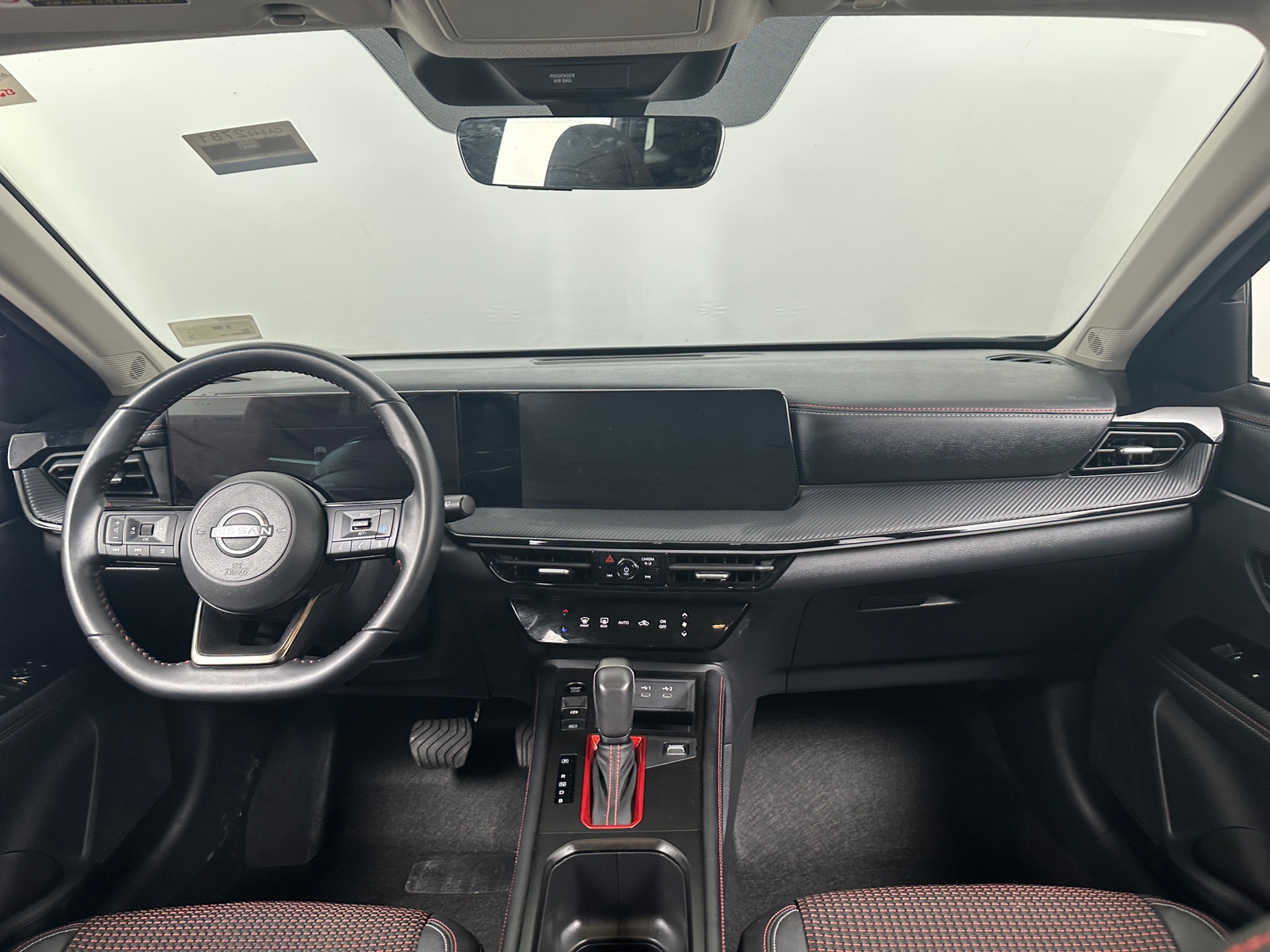 Thumbnail: 2025 Nissan Kicks - 2