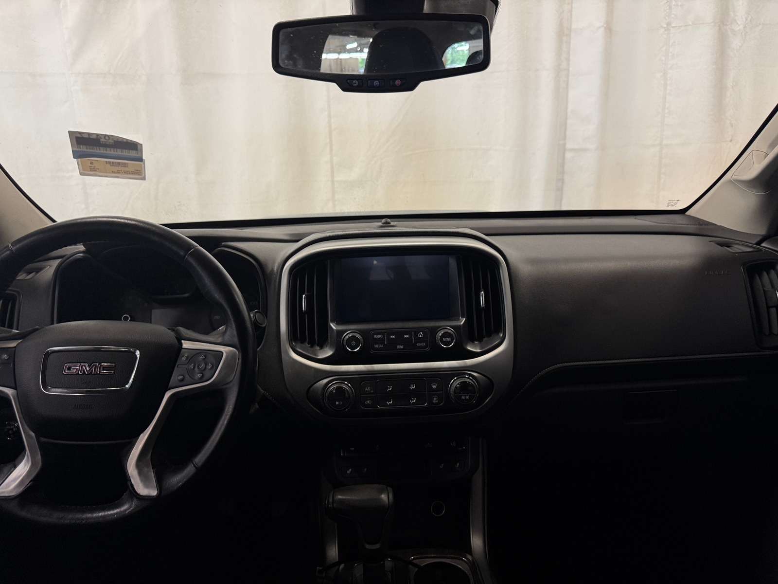 Thumbnail: 2015 GMC Canyon - 2