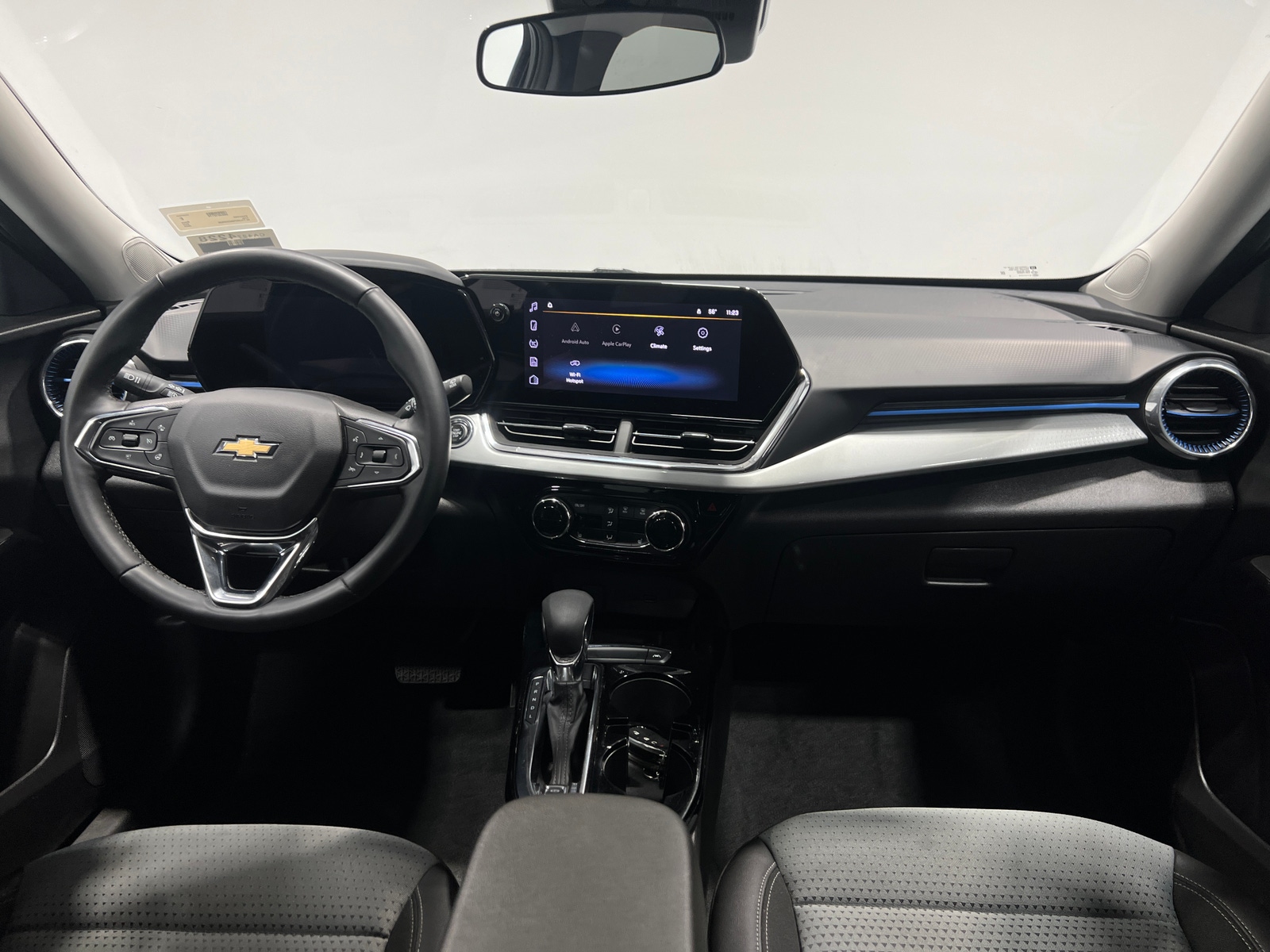 Thumbnail: 2025 Chevrolet Trax - 3