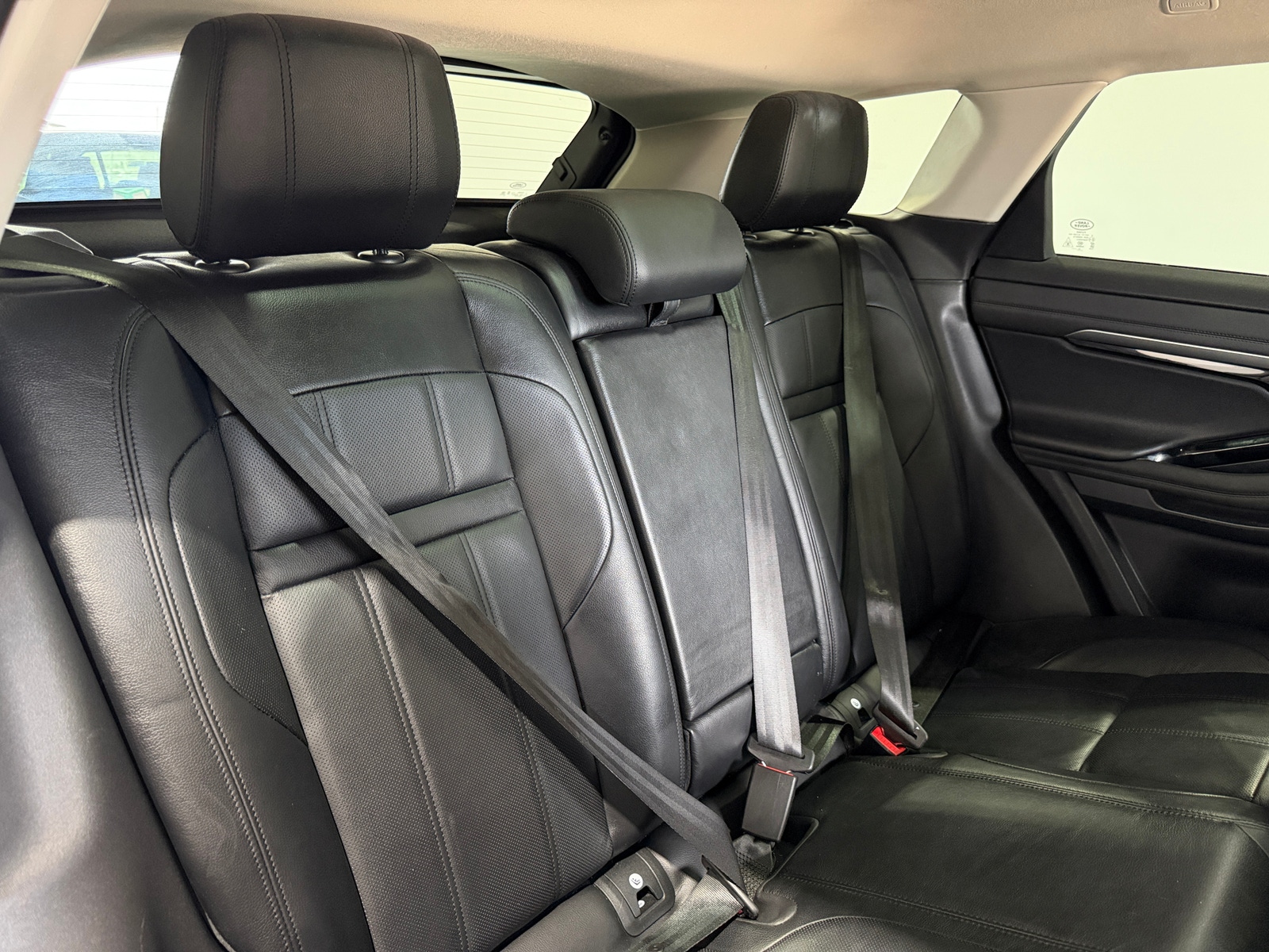Thumbnail: 2020 Land Rover Range Rover Evoque - 5