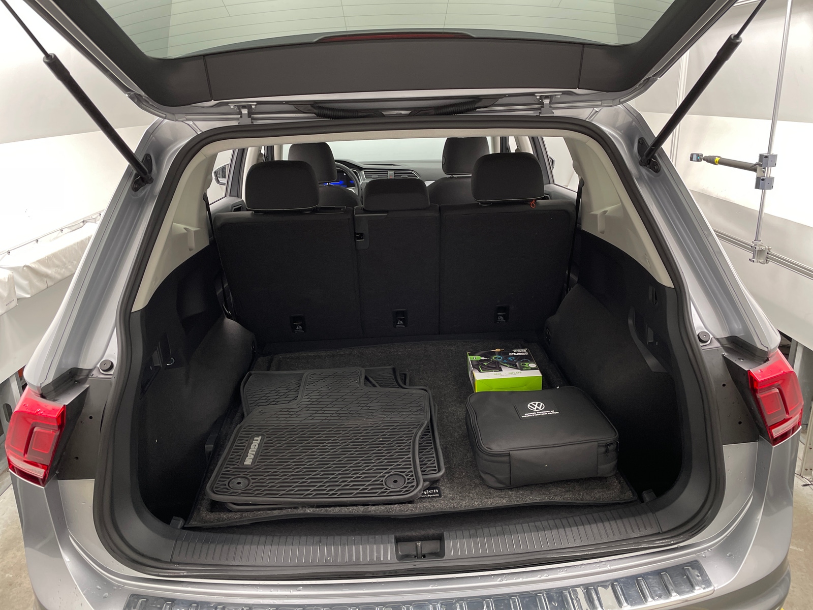 Thumbnail: 2024 Volkswagen Tiguan - 7