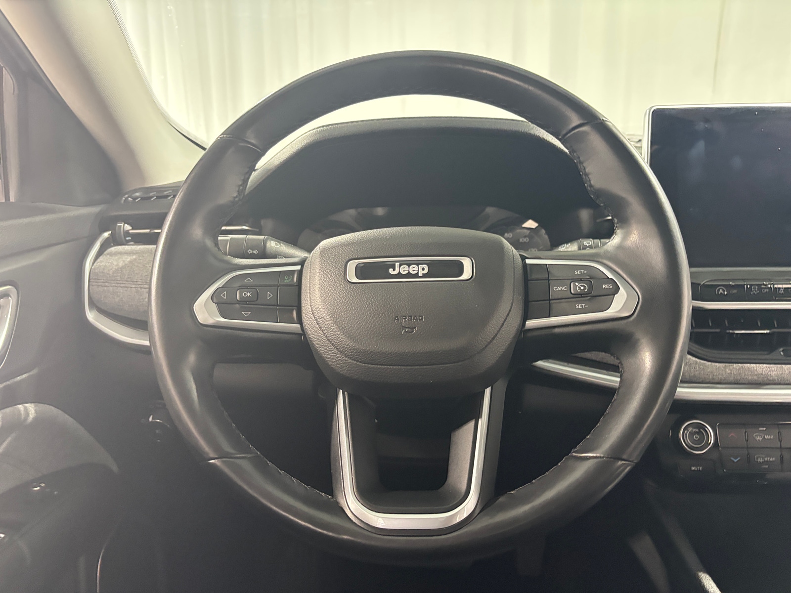 Thumbnail: 2022 Jeep Compass - 4