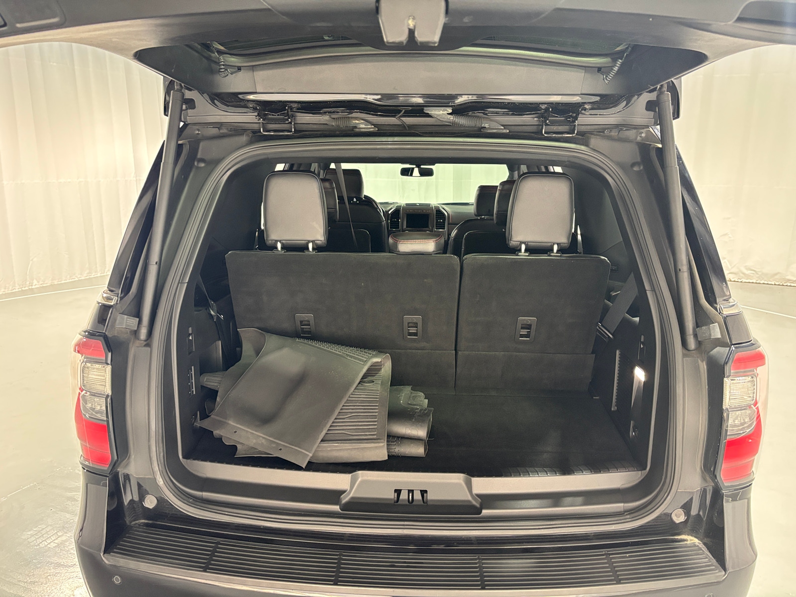 Thumbnail: 2019 Ford Expedition - 6