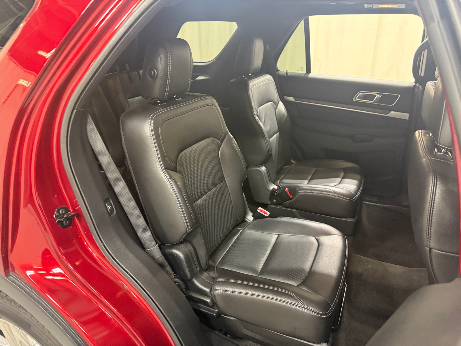 Thumbnail: 2017 Ford Explorer - 5